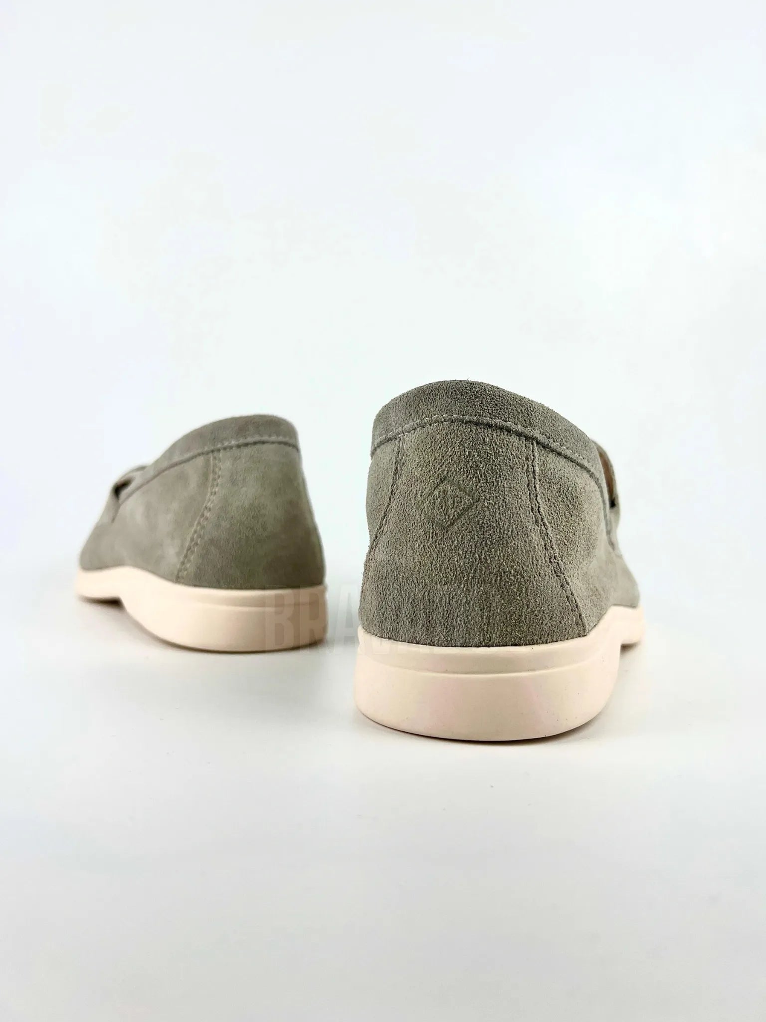 Loro Pianaa Summerwalk Charms Grey