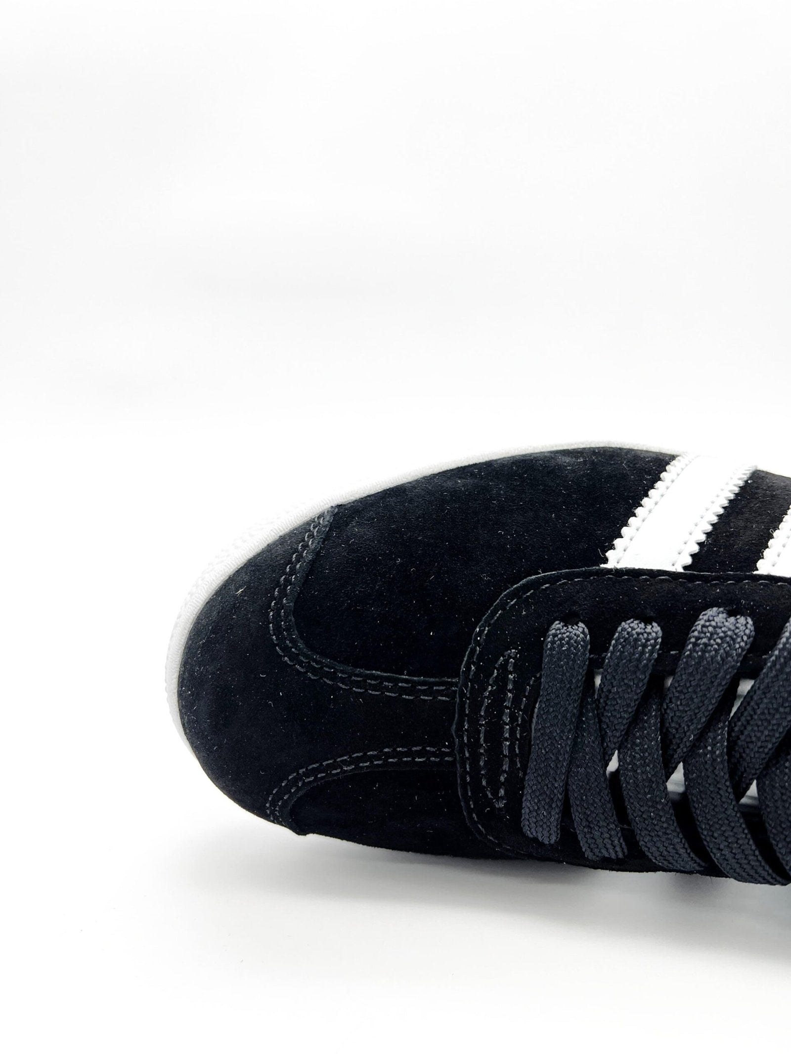 GAZELLE Core Black (TOP BATCH)