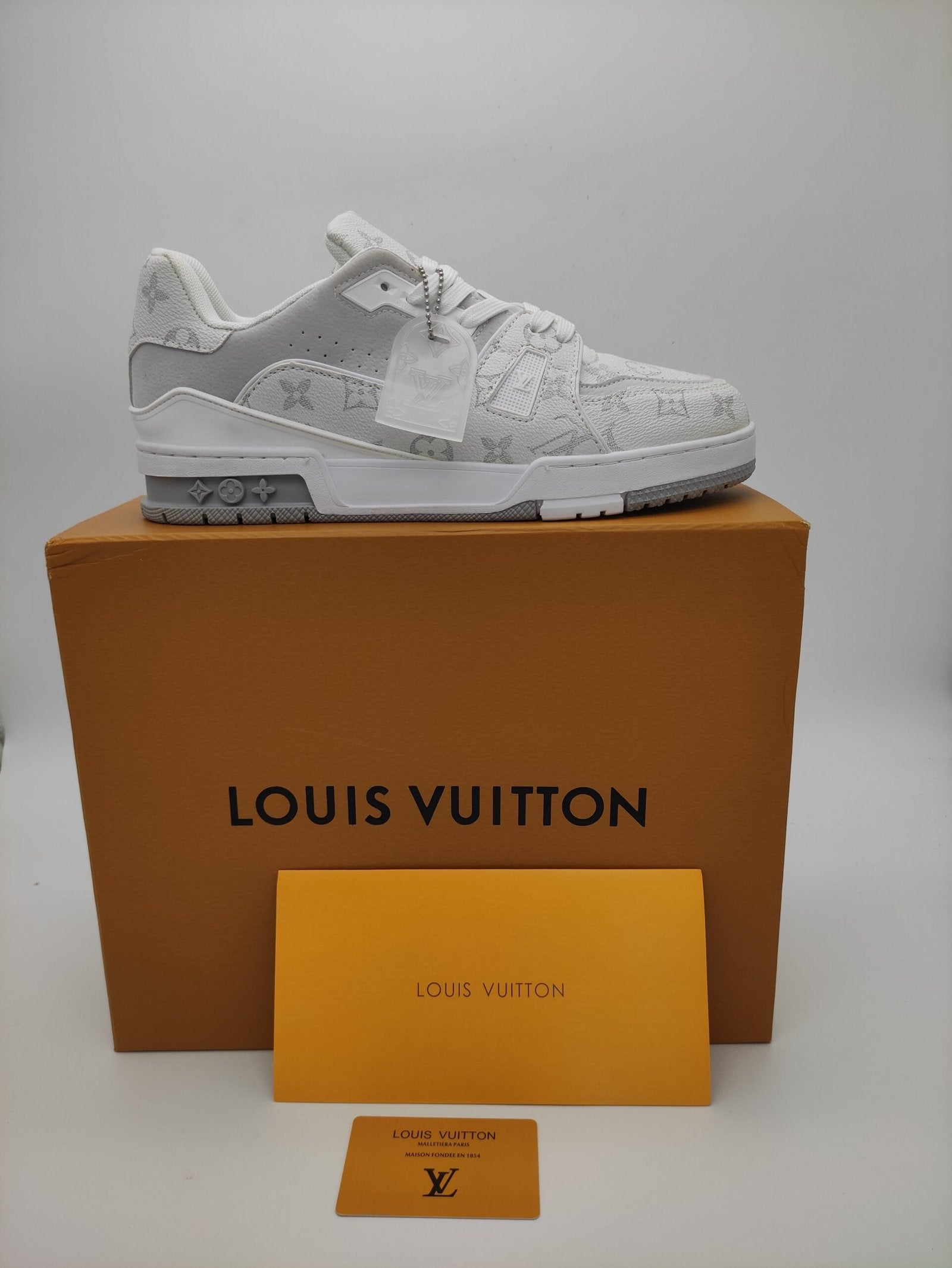LV Trainer White
