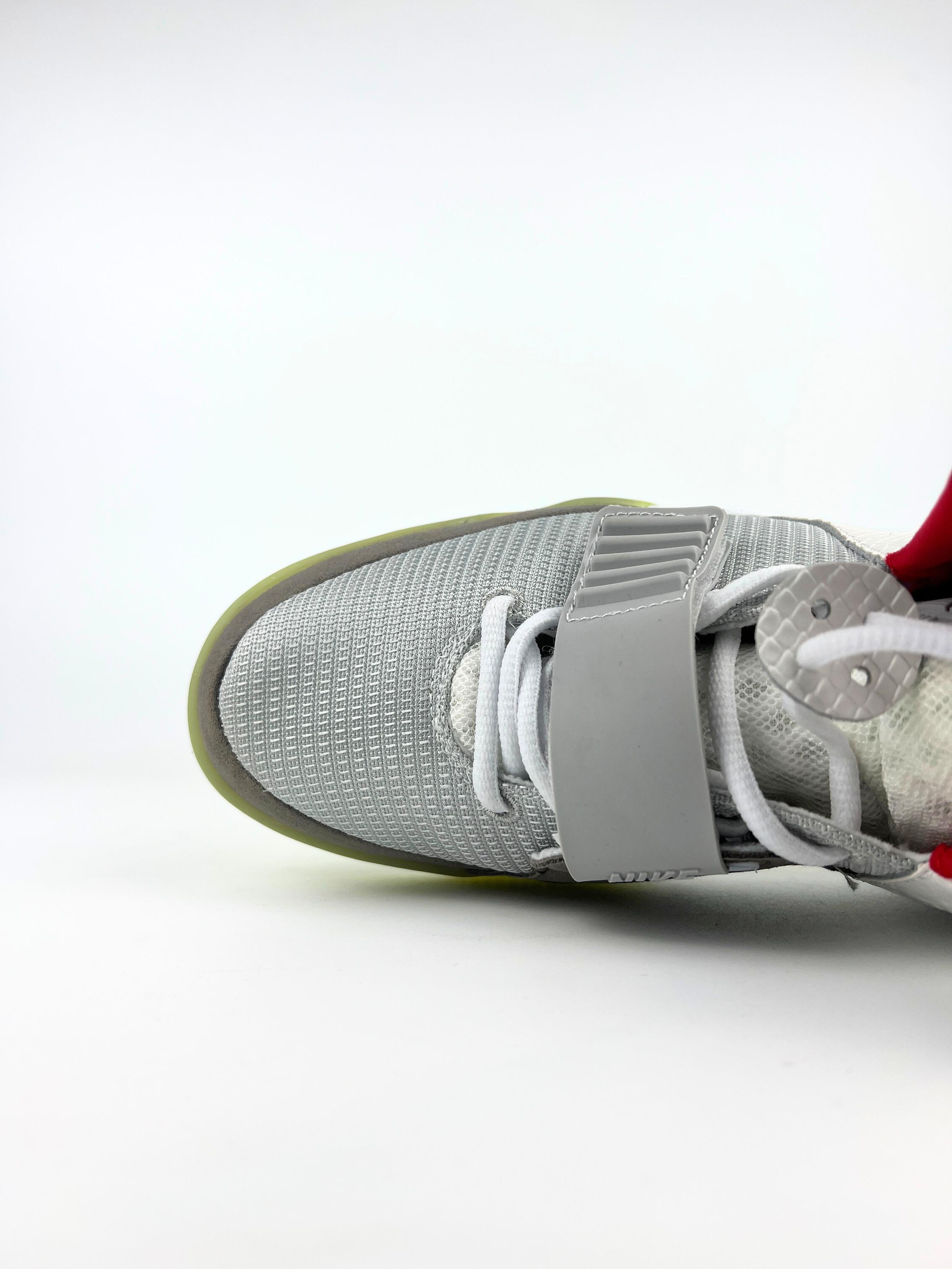 Nikee Air Yeezy 2 NRG "Pure Platinum" (1:1 DOT PERFECT)