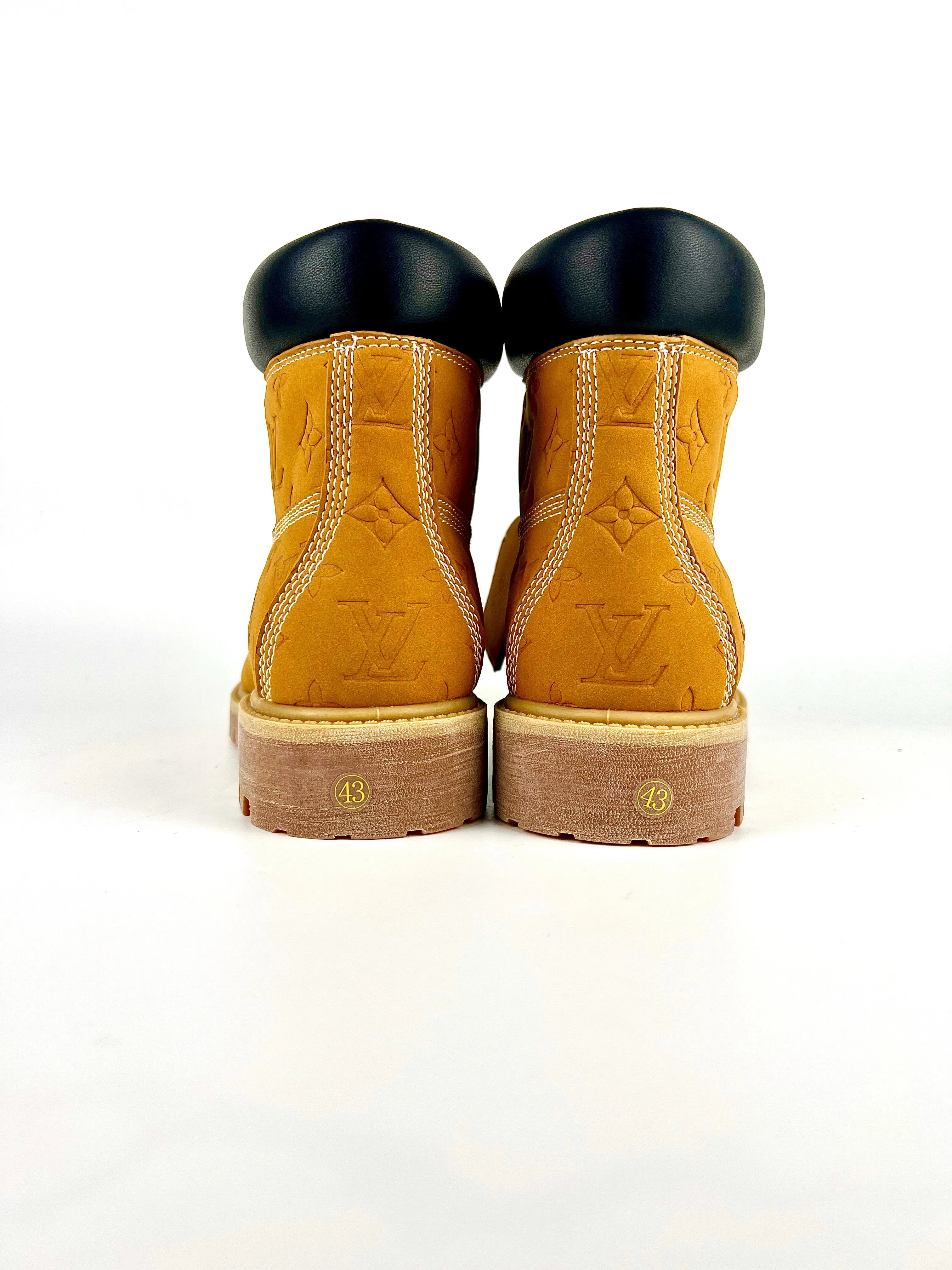 LV x Timberland Ankle Boots (1:1 DOT PERFECT)