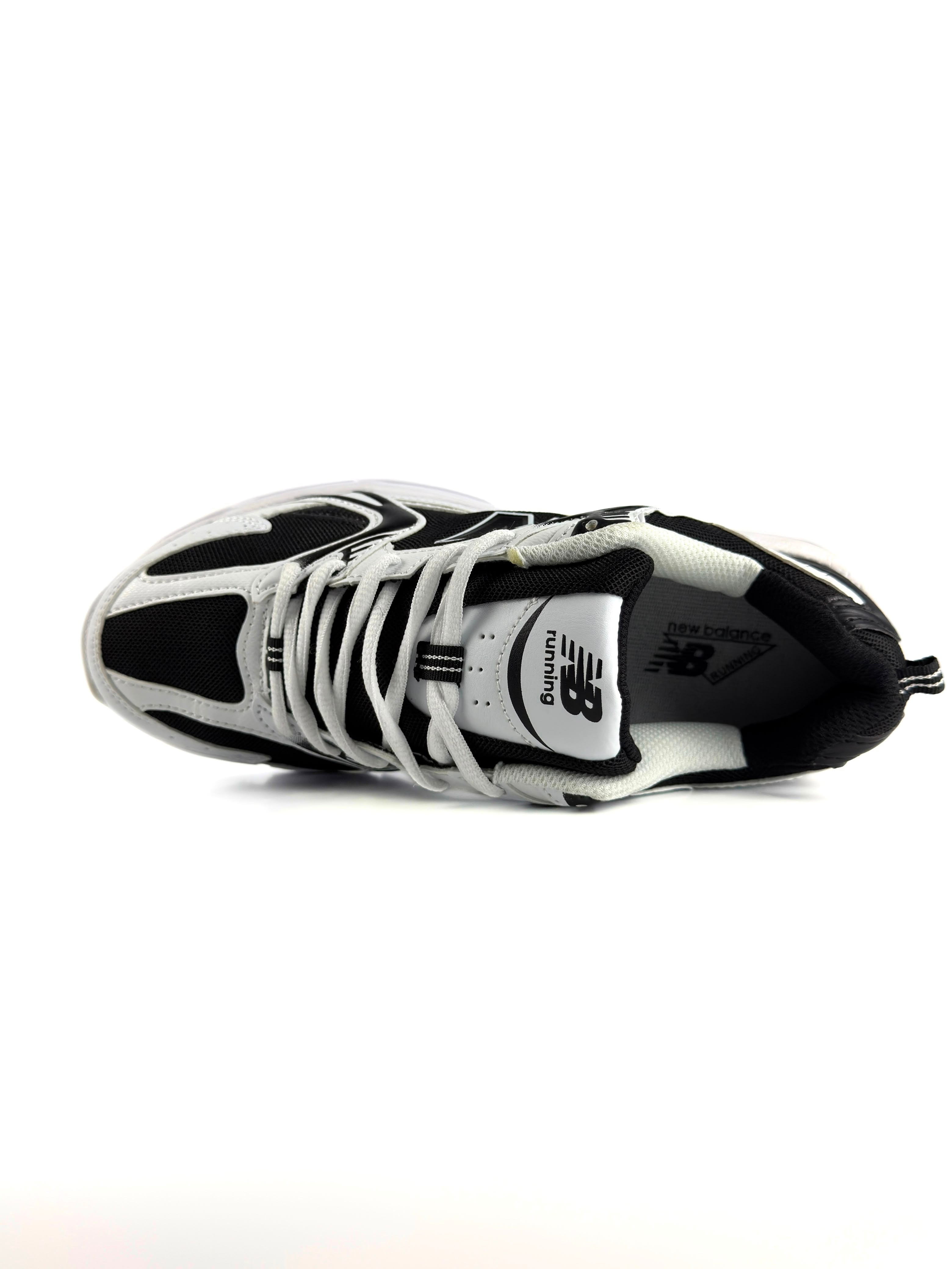 NB 530 White & Black