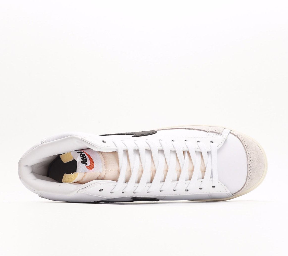 Nikee Blazer Mid 77 Vintage White (DOT PERFECT)