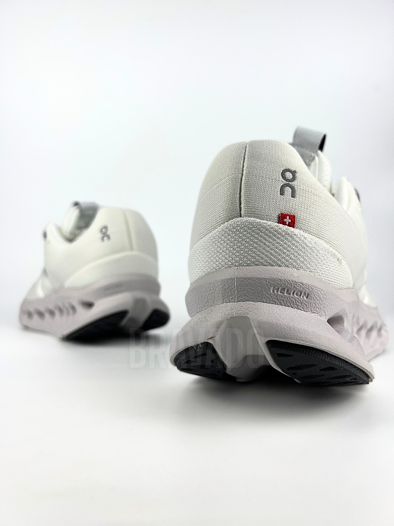 On CloudSurfer White