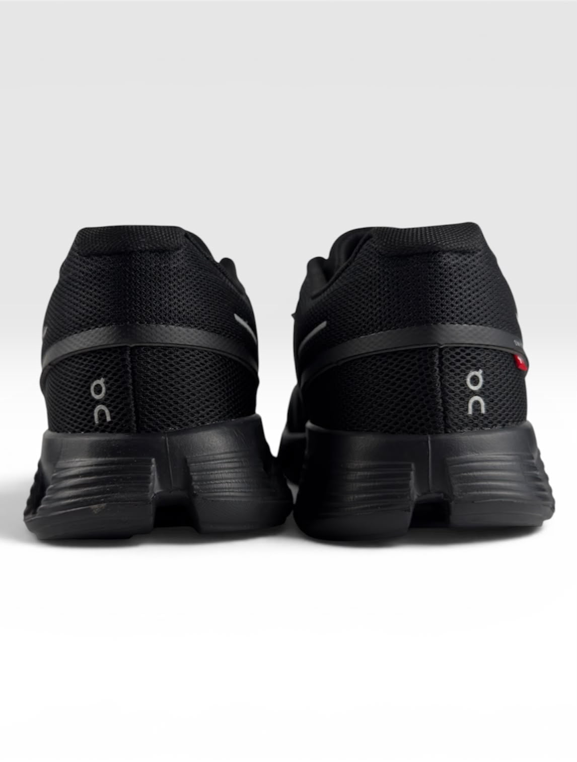 On Cloud 6 Black