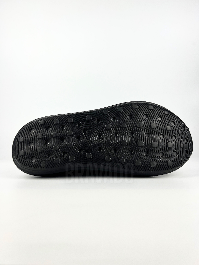 Nikee ReactX Rejuven8 "Triple Black"
