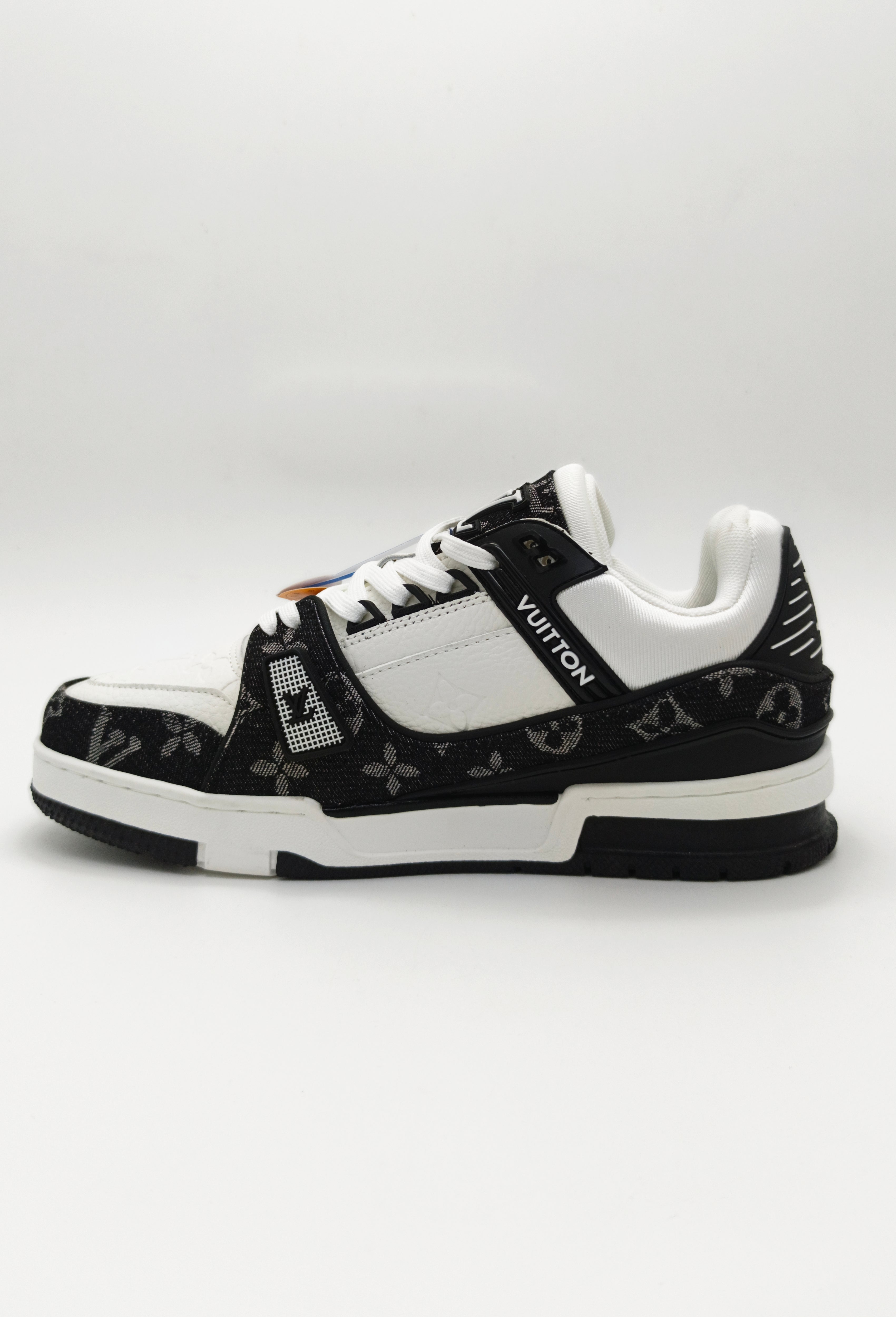 LV TRAINER Black (1:1 DOT PERFECT)