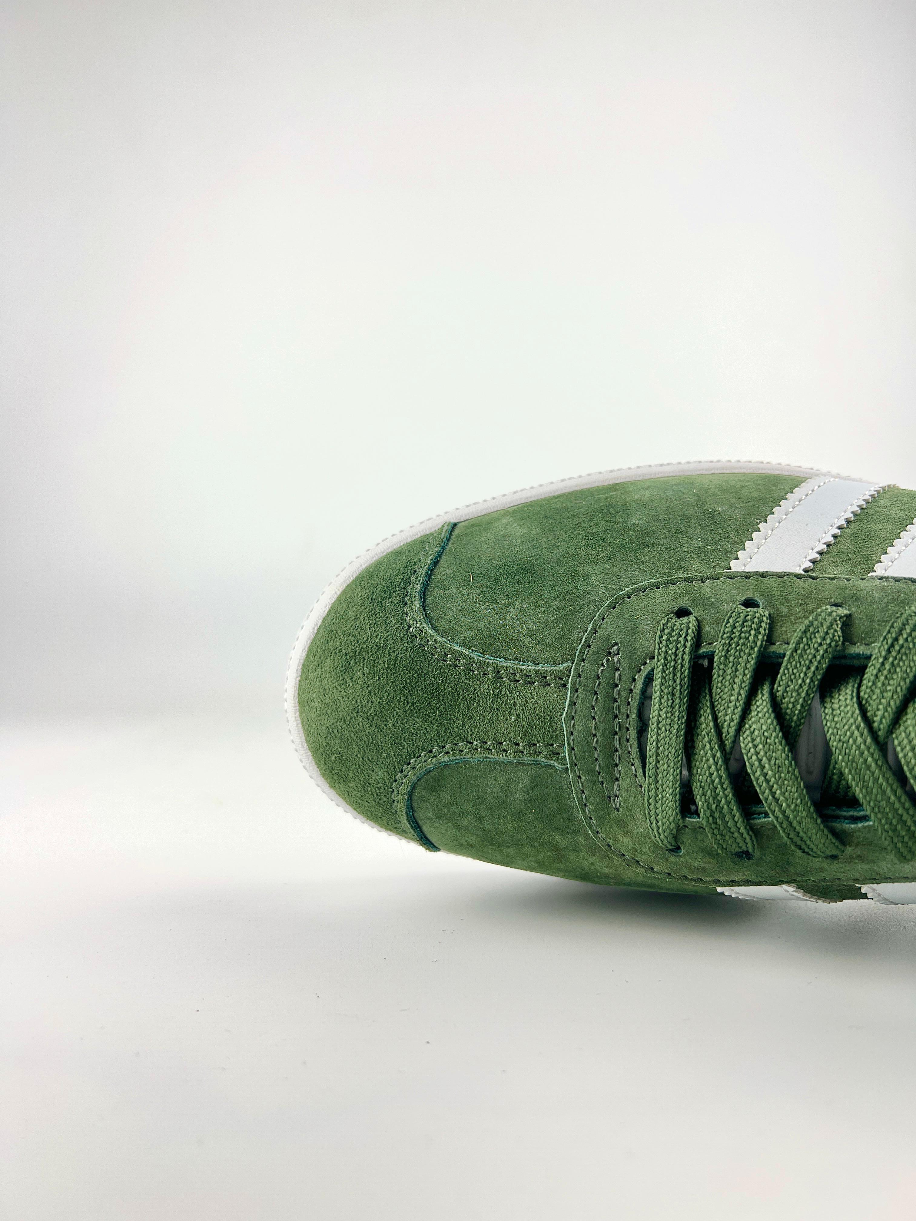 Gazelle Base Green (1:1 DOT PERFECT)