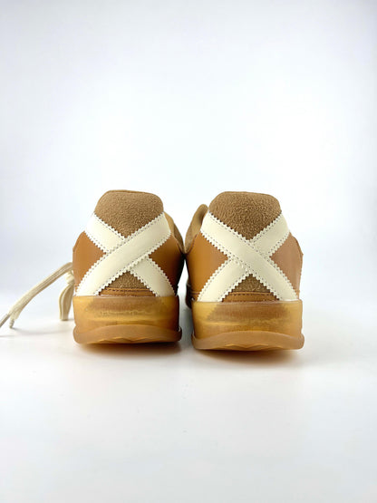 Gazelle BadBunny X Leo Messi