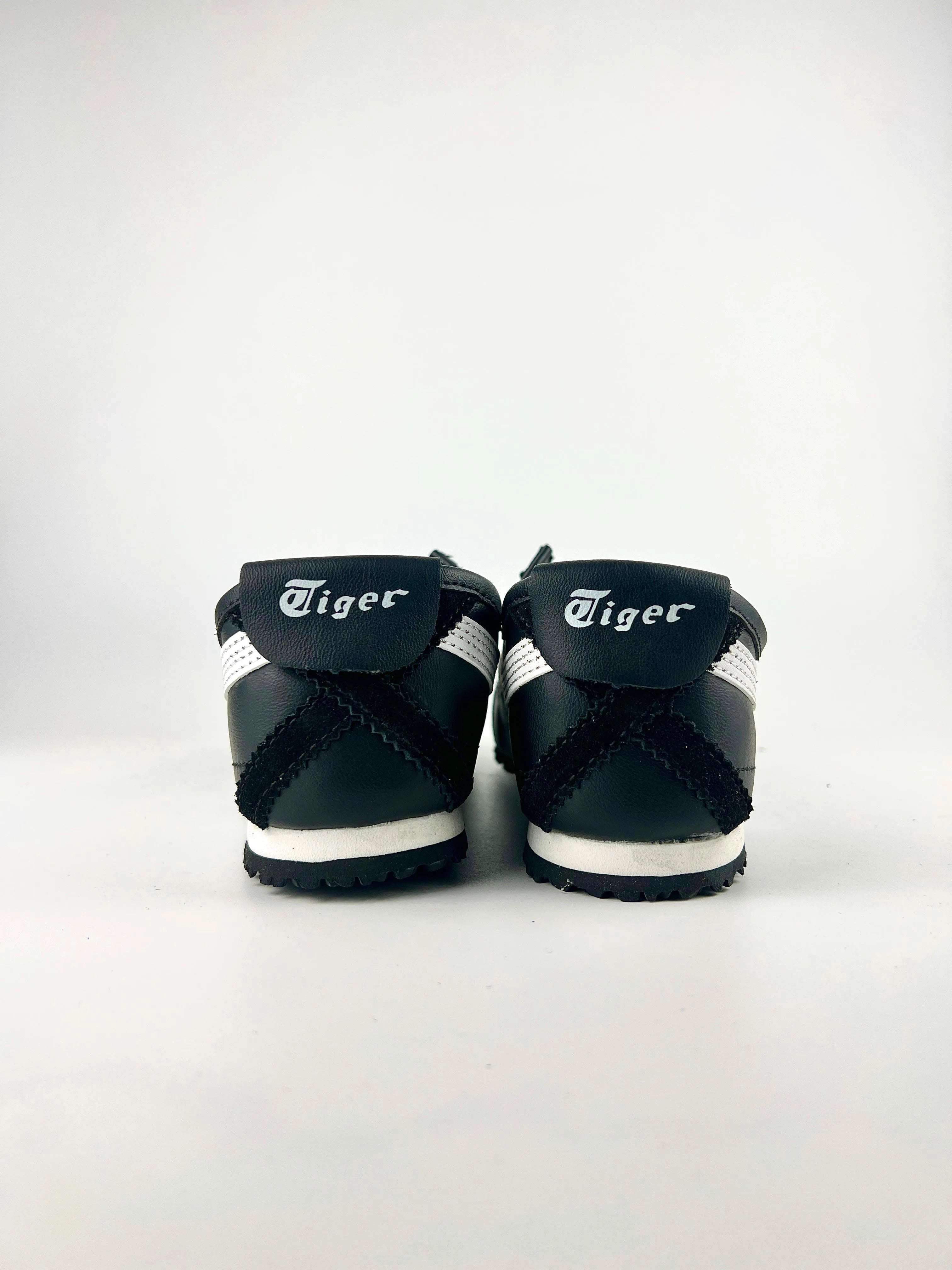 Onitsuka Tiger Mexico 66 Black & White