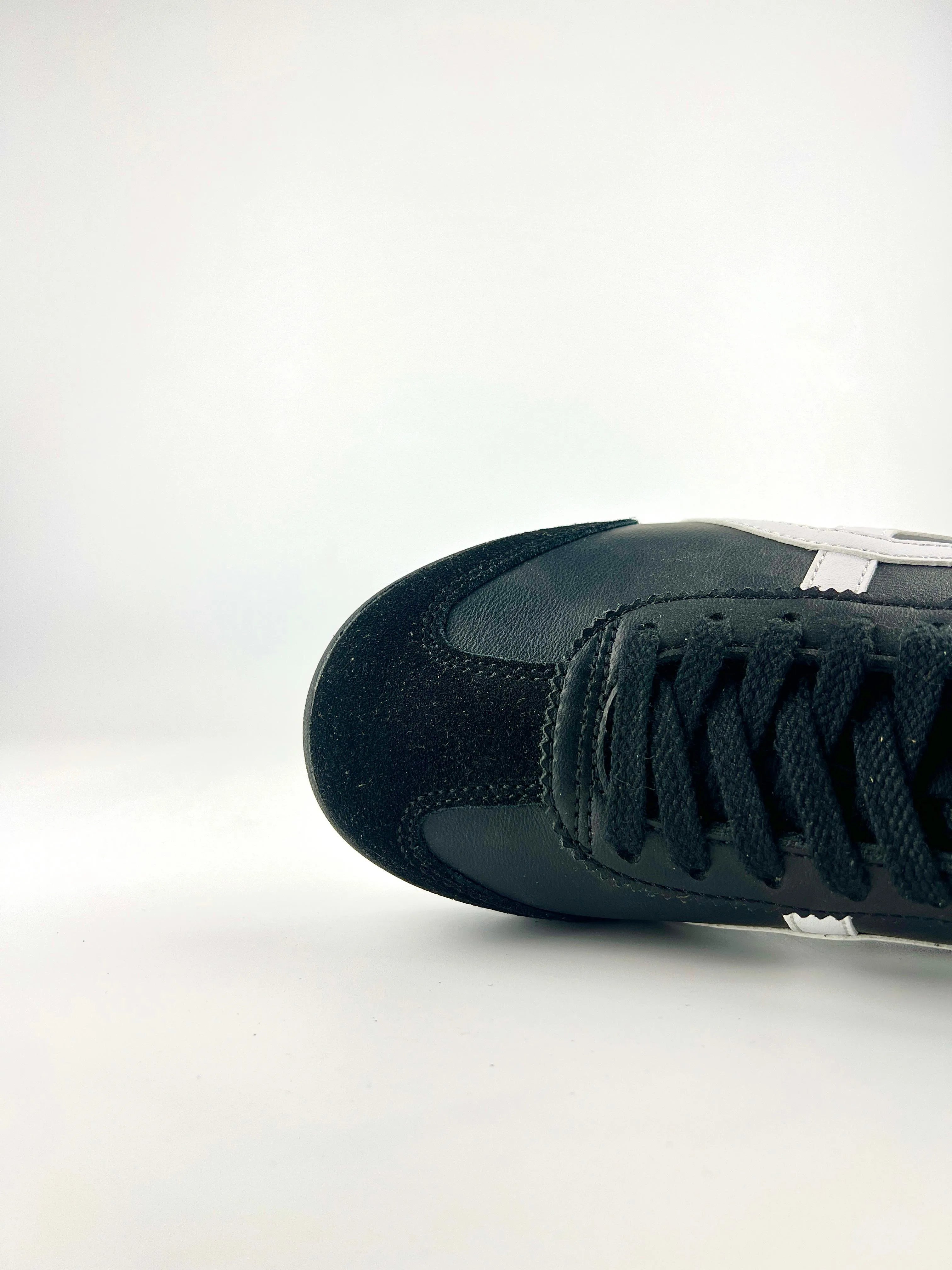 Onitsuka Tiger Mexico 66 Black & White