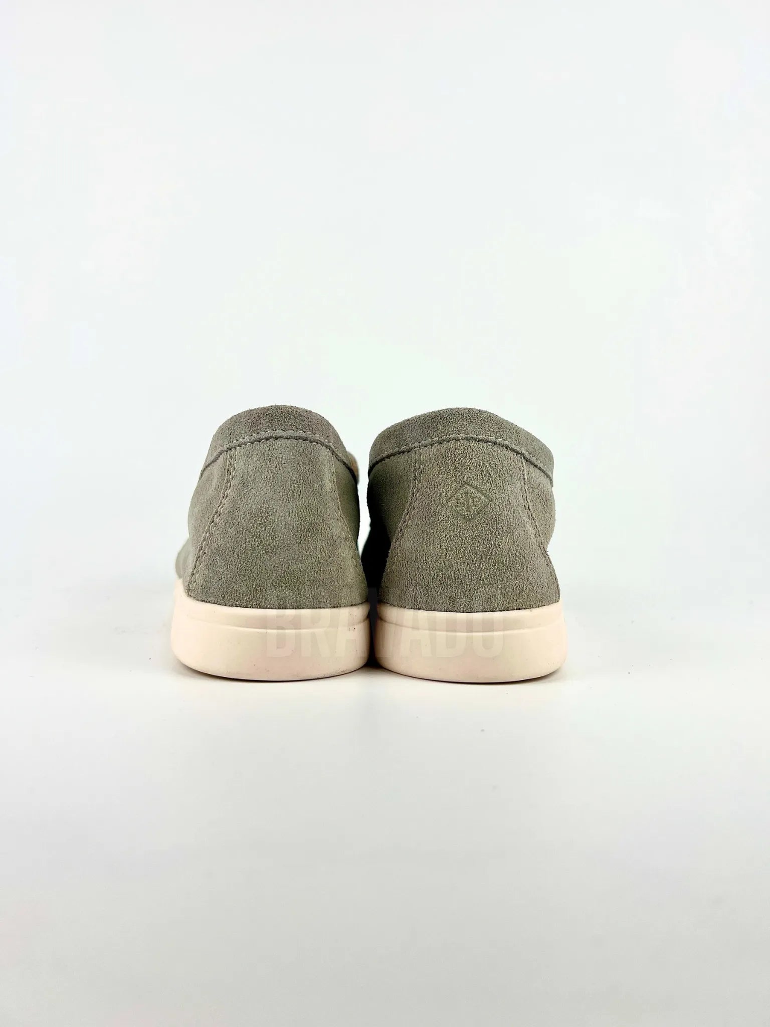 Loro Pianaa Summerwalk Charms Grey