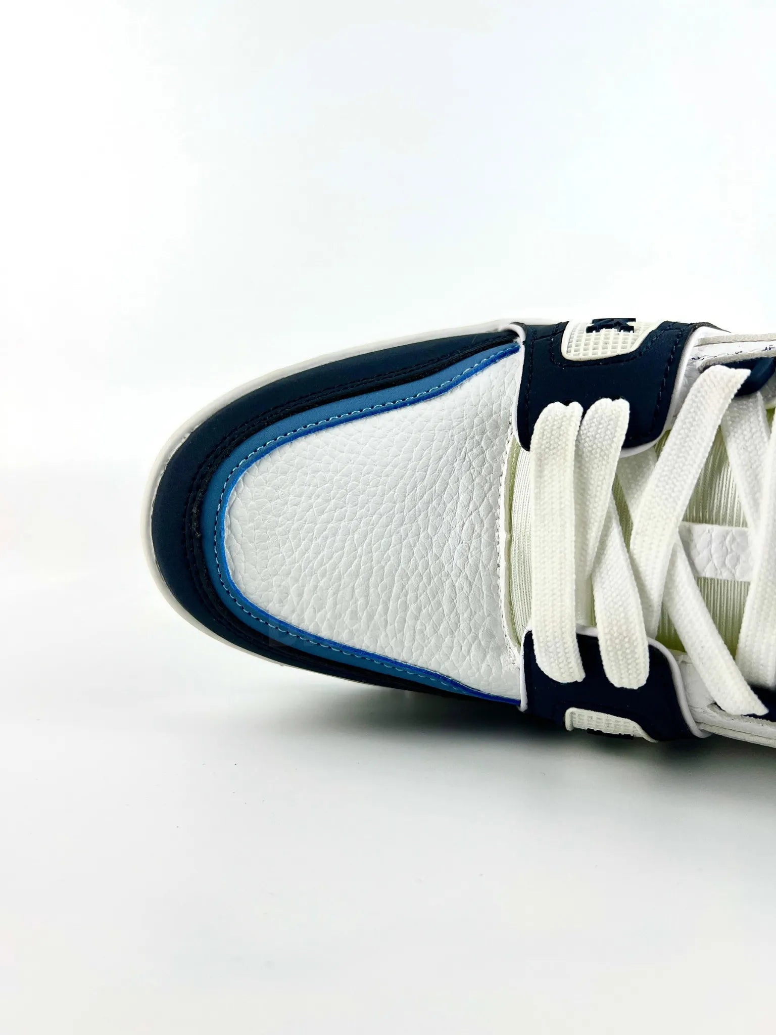 LV TRAINER Blue