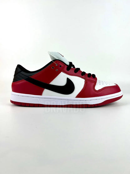 SB Dunk Low Chicago