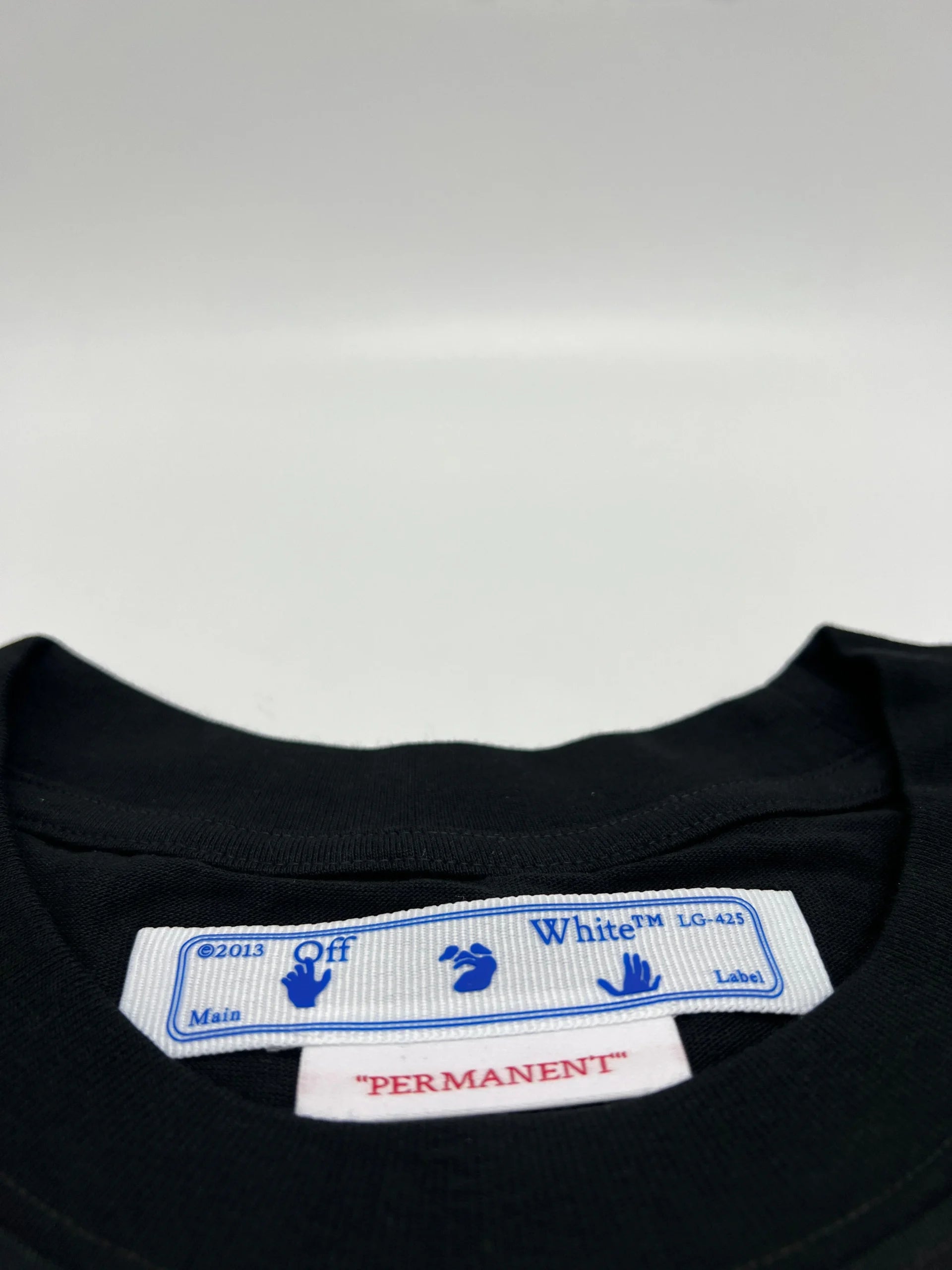 Off-whitee Oversize / Drop shoulder Comic T-shirt