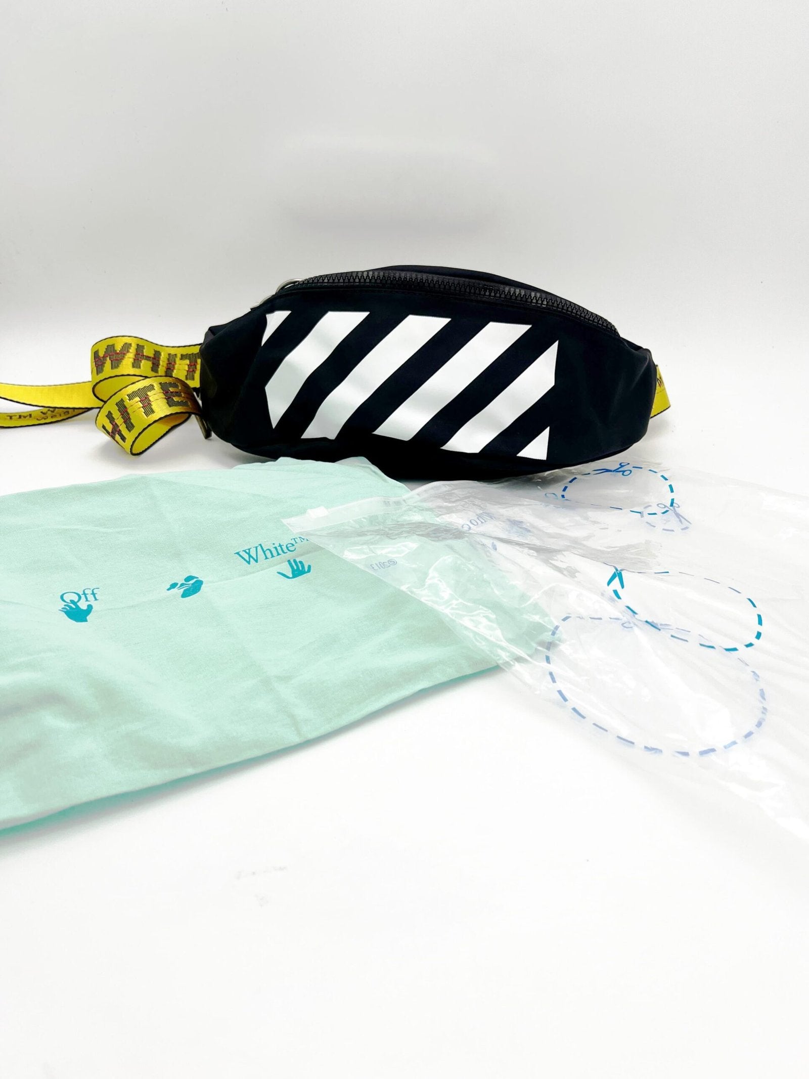 OffWhite FANNYPACK (1:1 DOT PERFECT)