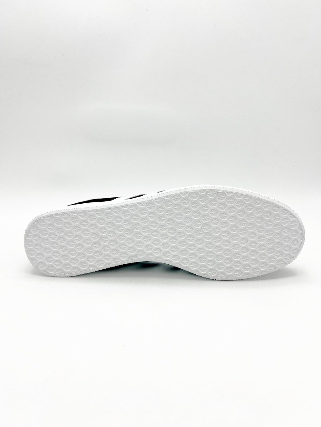 GAZELLE Core Black (1:1 DOT PERFECT)