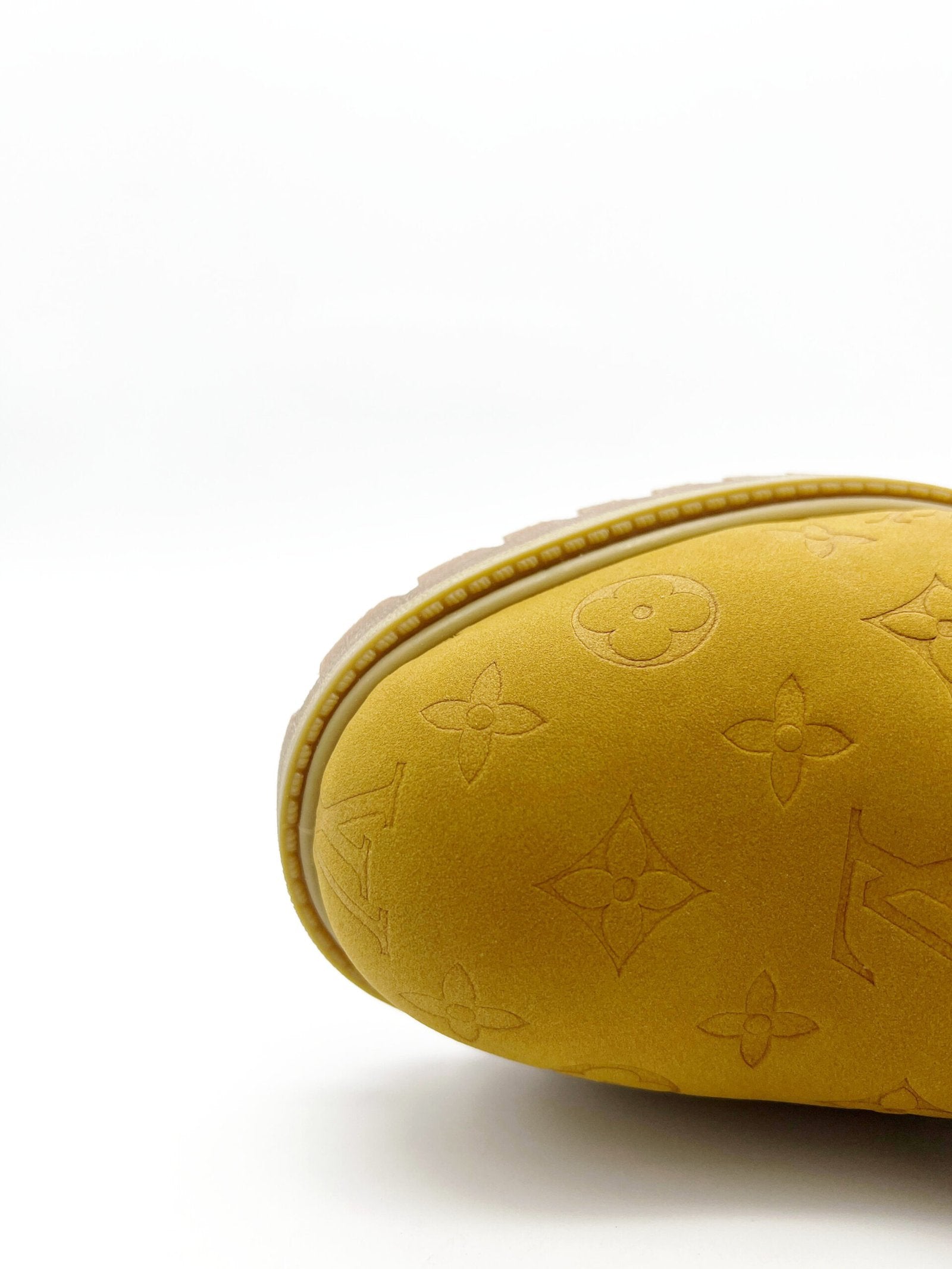 LV x Timberland Ankle Boots (1:1 DOT PERFECT)