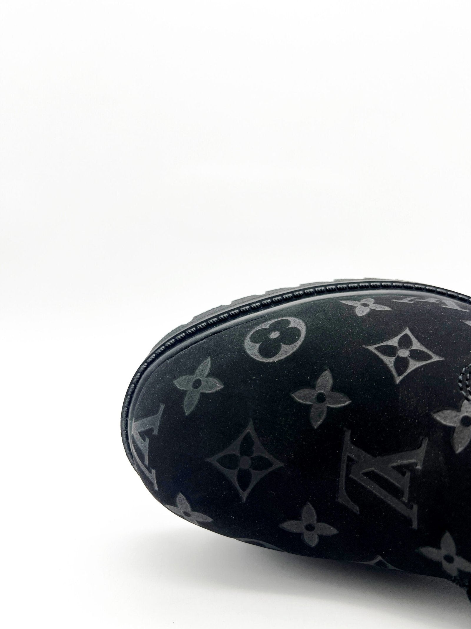 LV x Timberland Ankle Boots Black (1:1 DOT PERFECT)