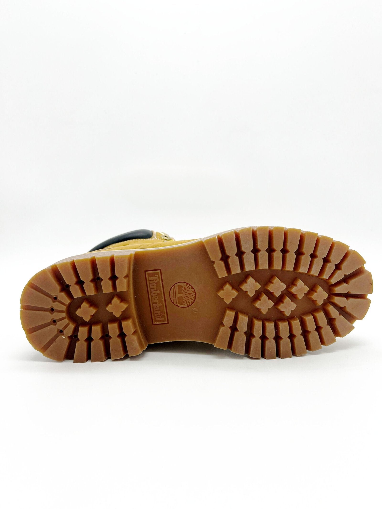 LV x Timberland Ankle Boots (1:1 DOT PERFECT)