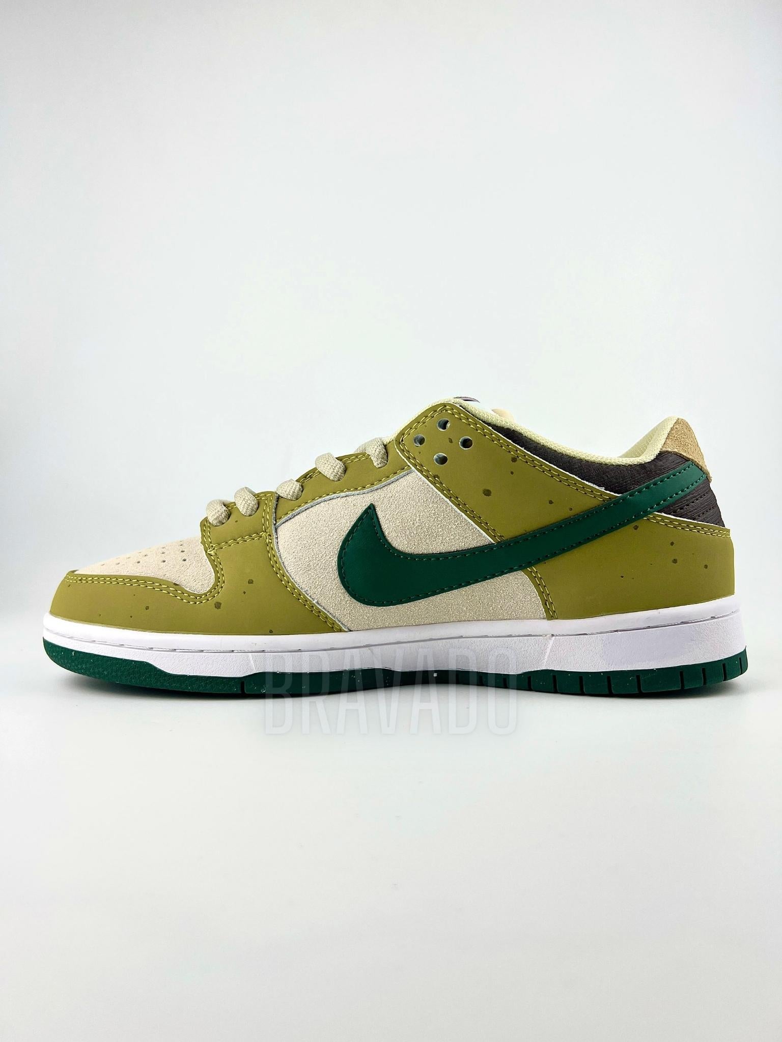 SB Dunk Low x Yuto
Matcha