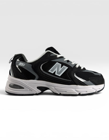 NB 530 Black & White