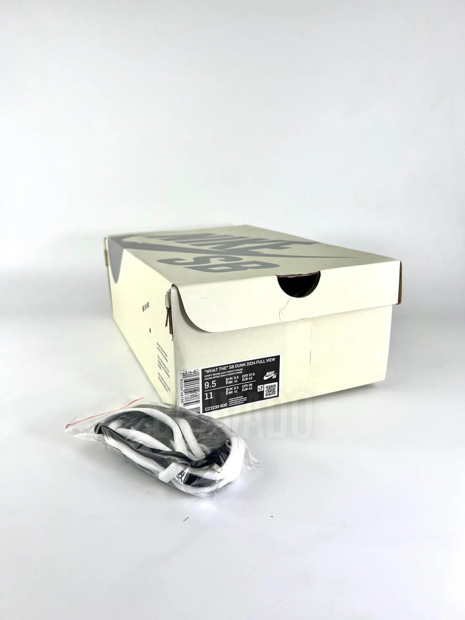 Nikee SB Dunk Low "What The Dunk"