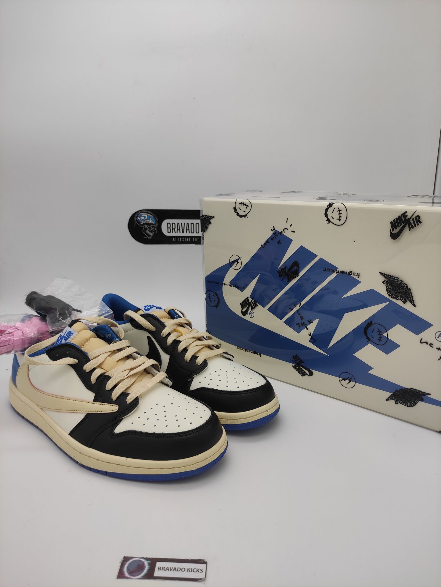 Air Jordan 1 Low Travis Scott  Fragment