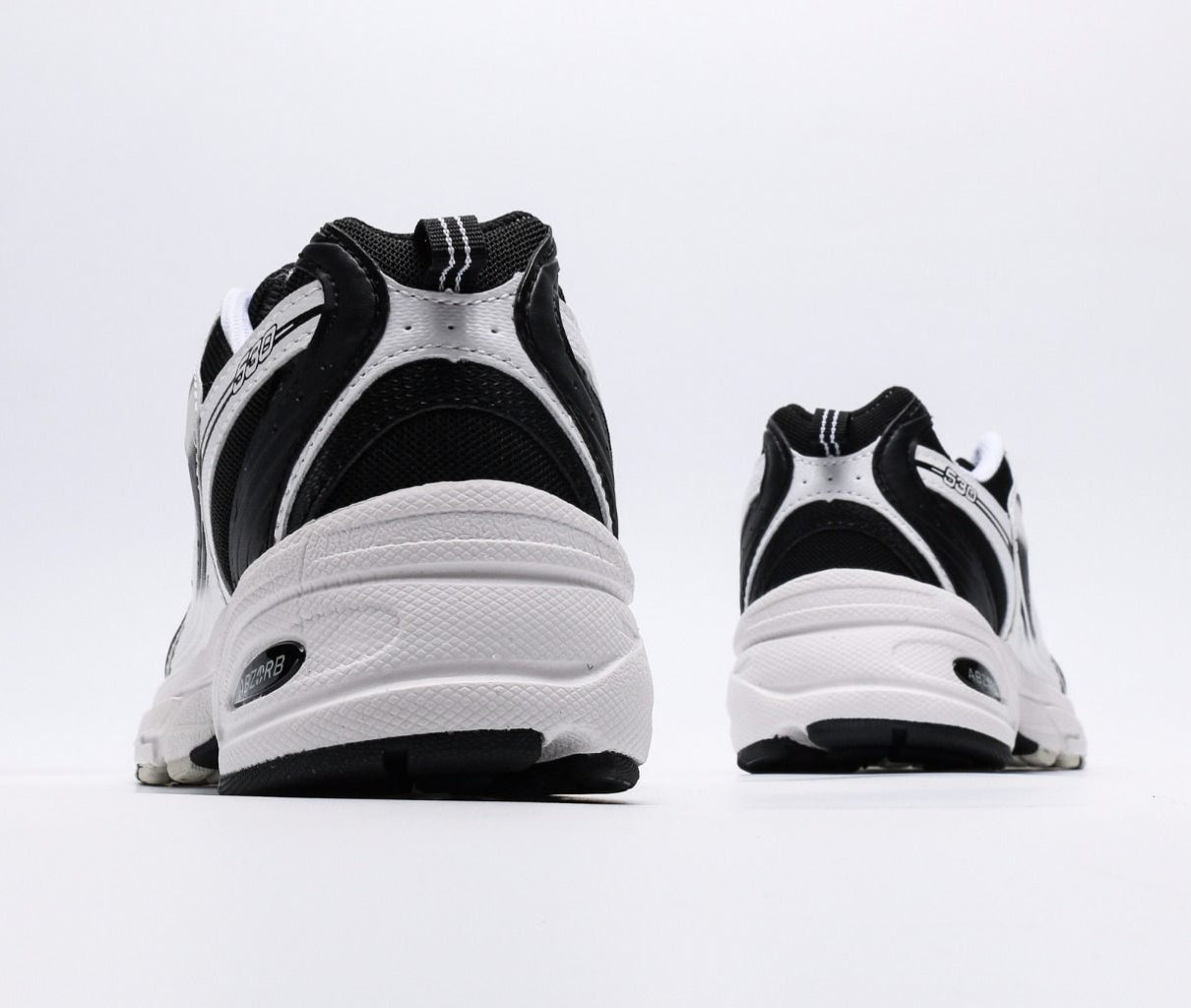 NB 530 White & Black
