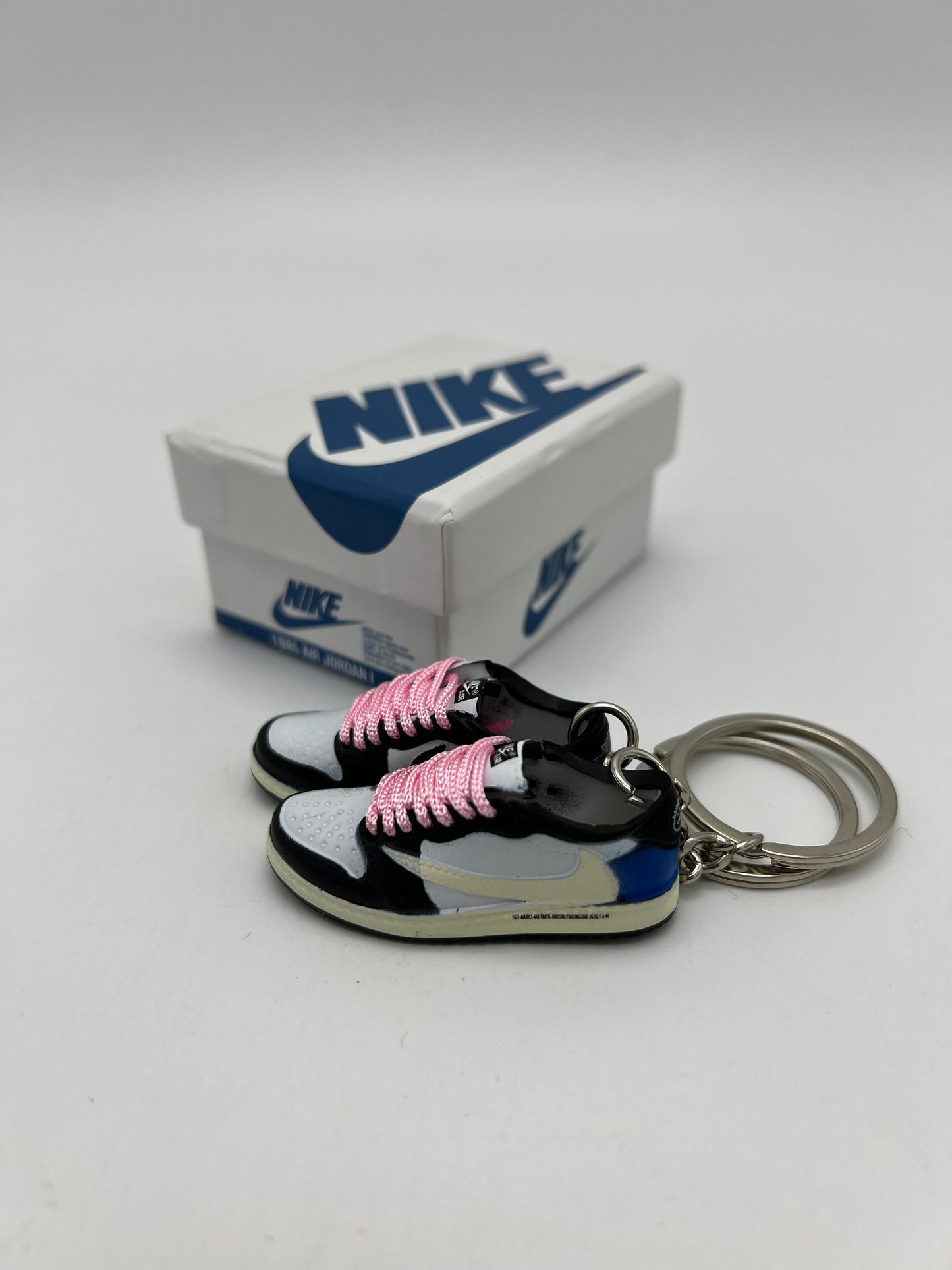 Dummy Sneaker Keychain With Box