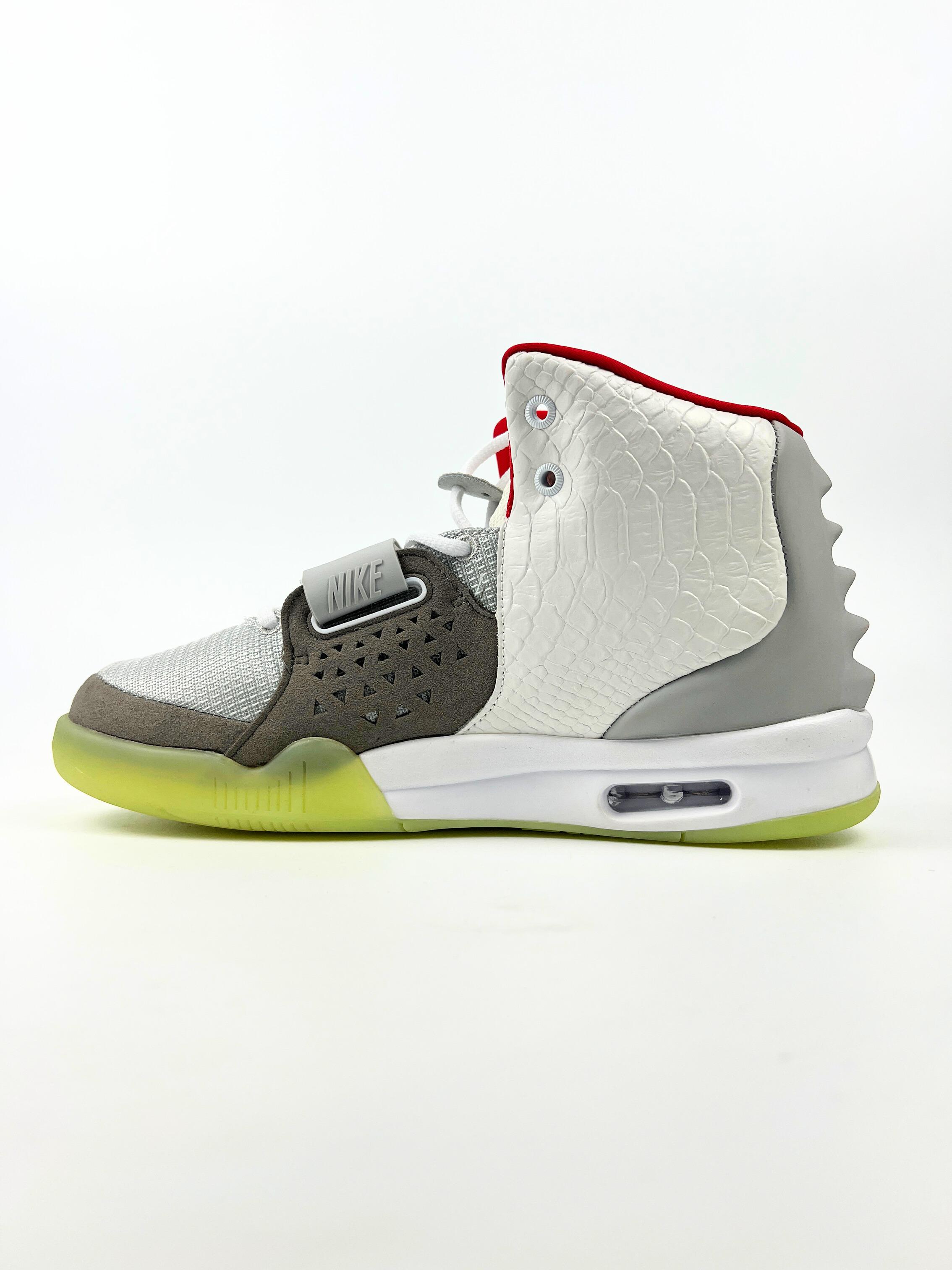 Nikee Air Yeezy 2 NRG "Pure Platinum" (1:1 DOT PERFECT)