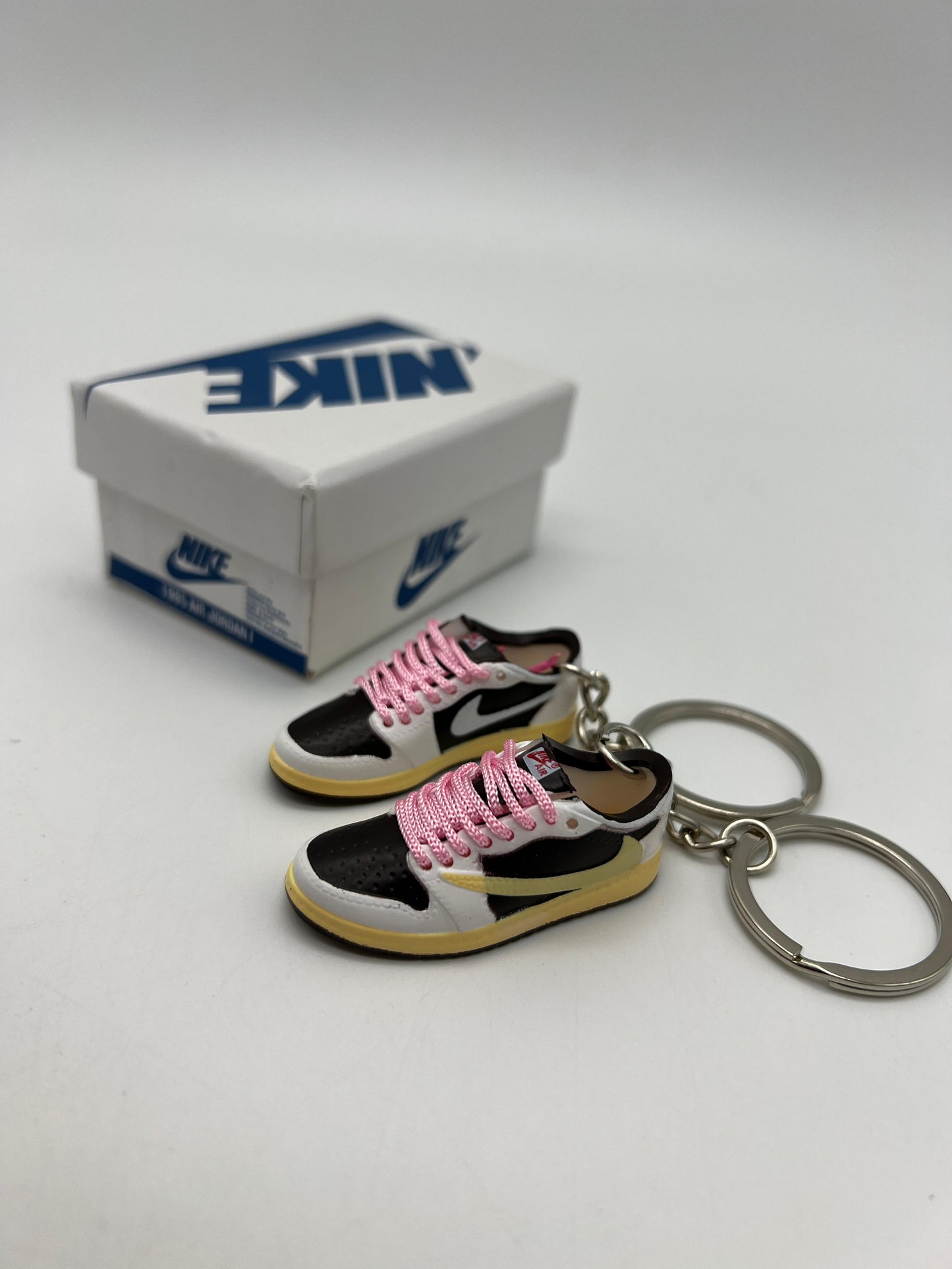 Dummy Sneaker Keychain With Box