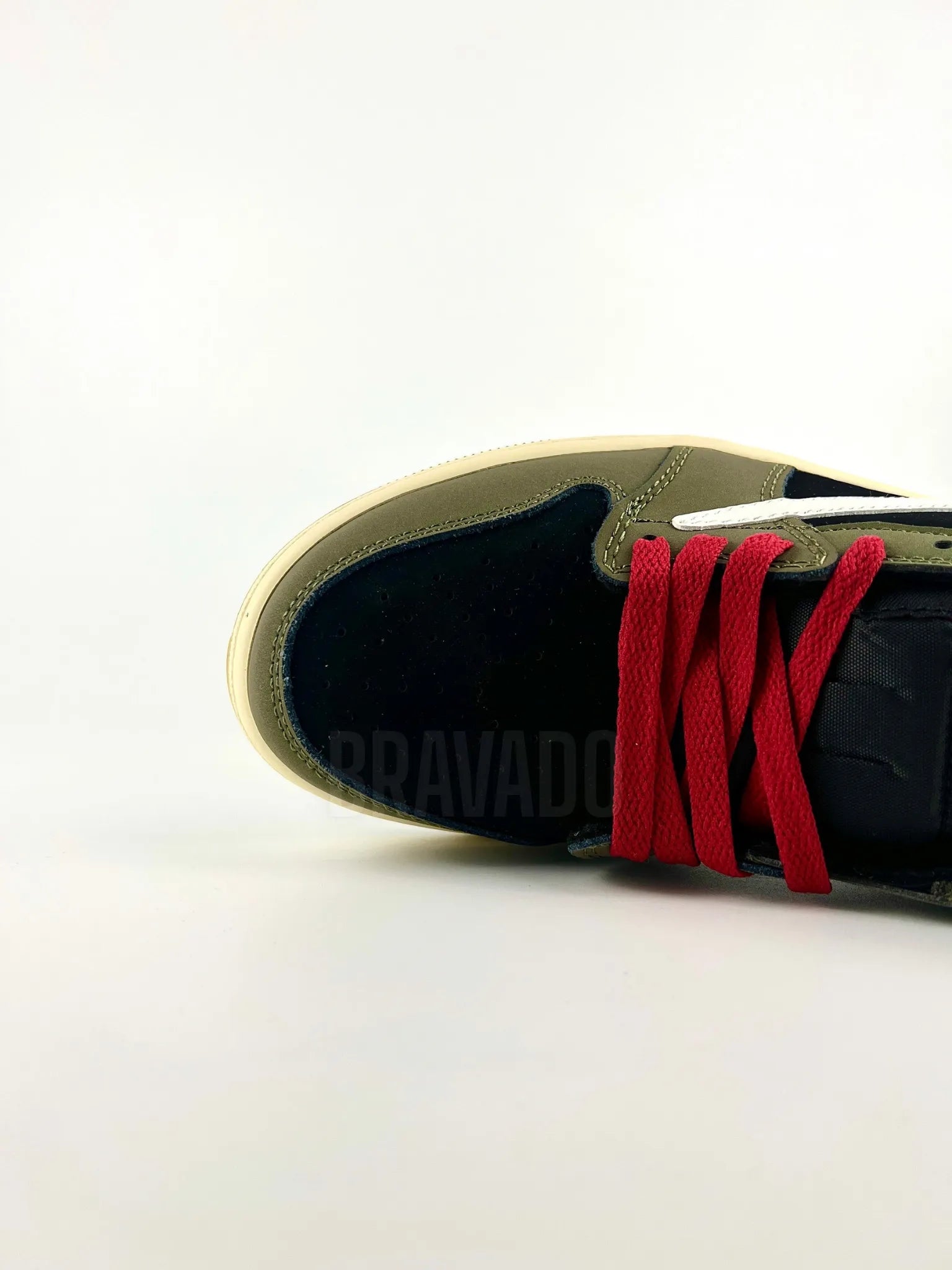 AJ1 low Travis Scott "Black Olive"