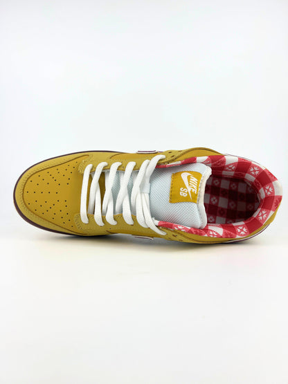 SB Dunk Yellow Lobster