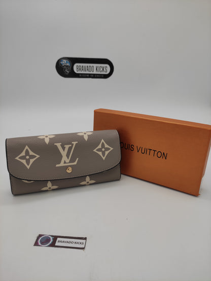 LV CLUTCH