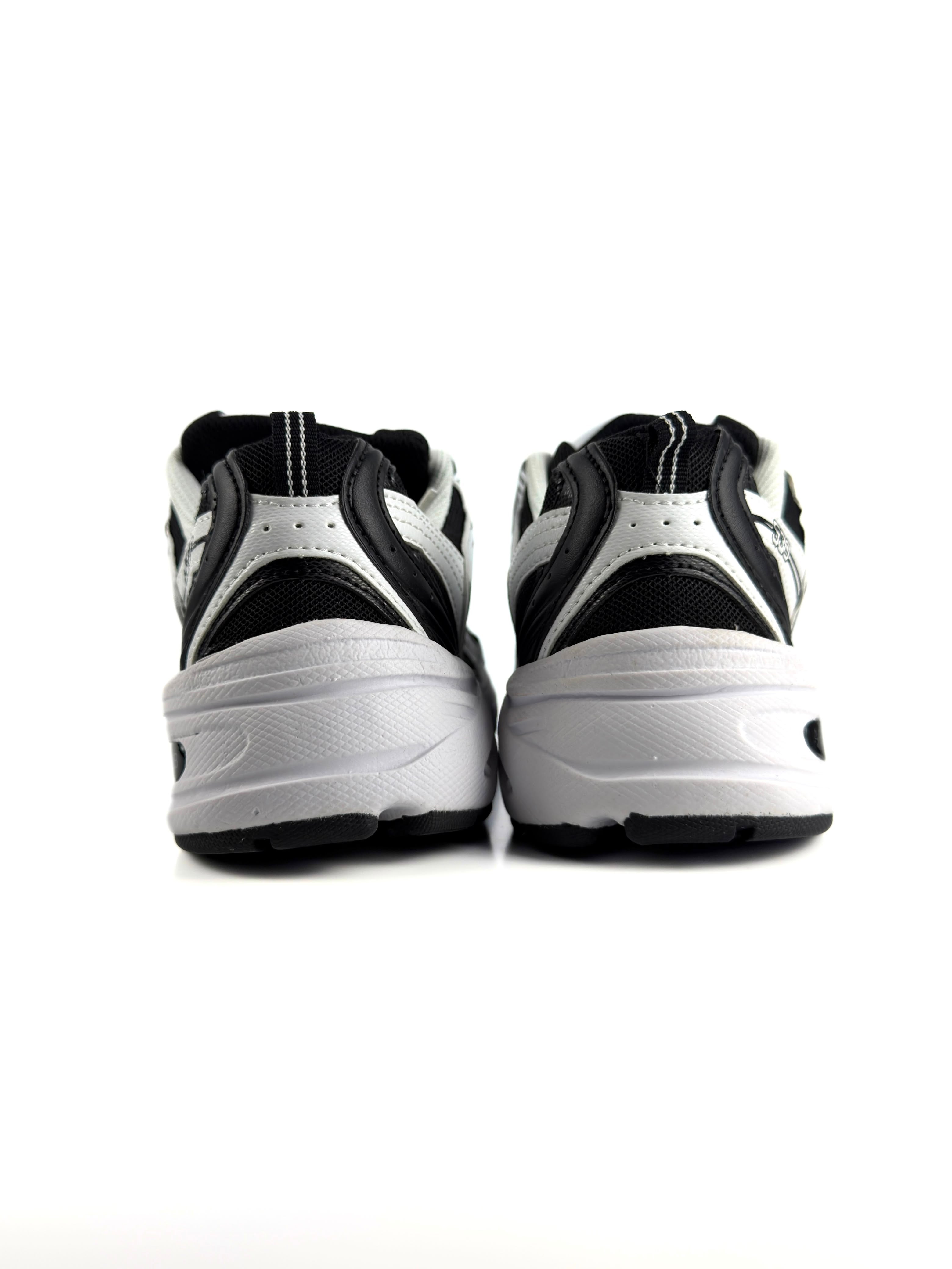 NB 530 White & Black