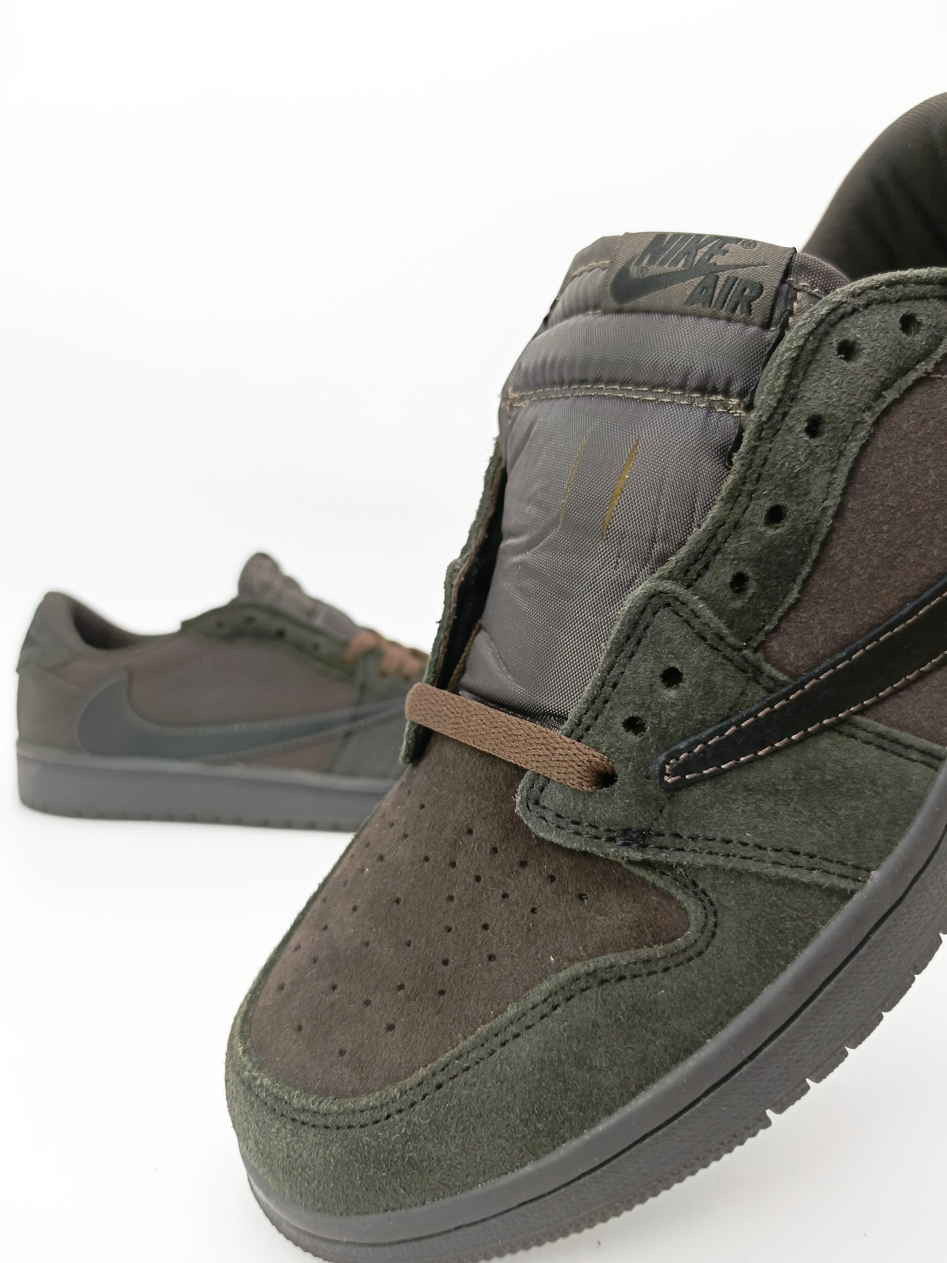 AJ1 Low Travis Scott Velvet Brown (Suede Version)