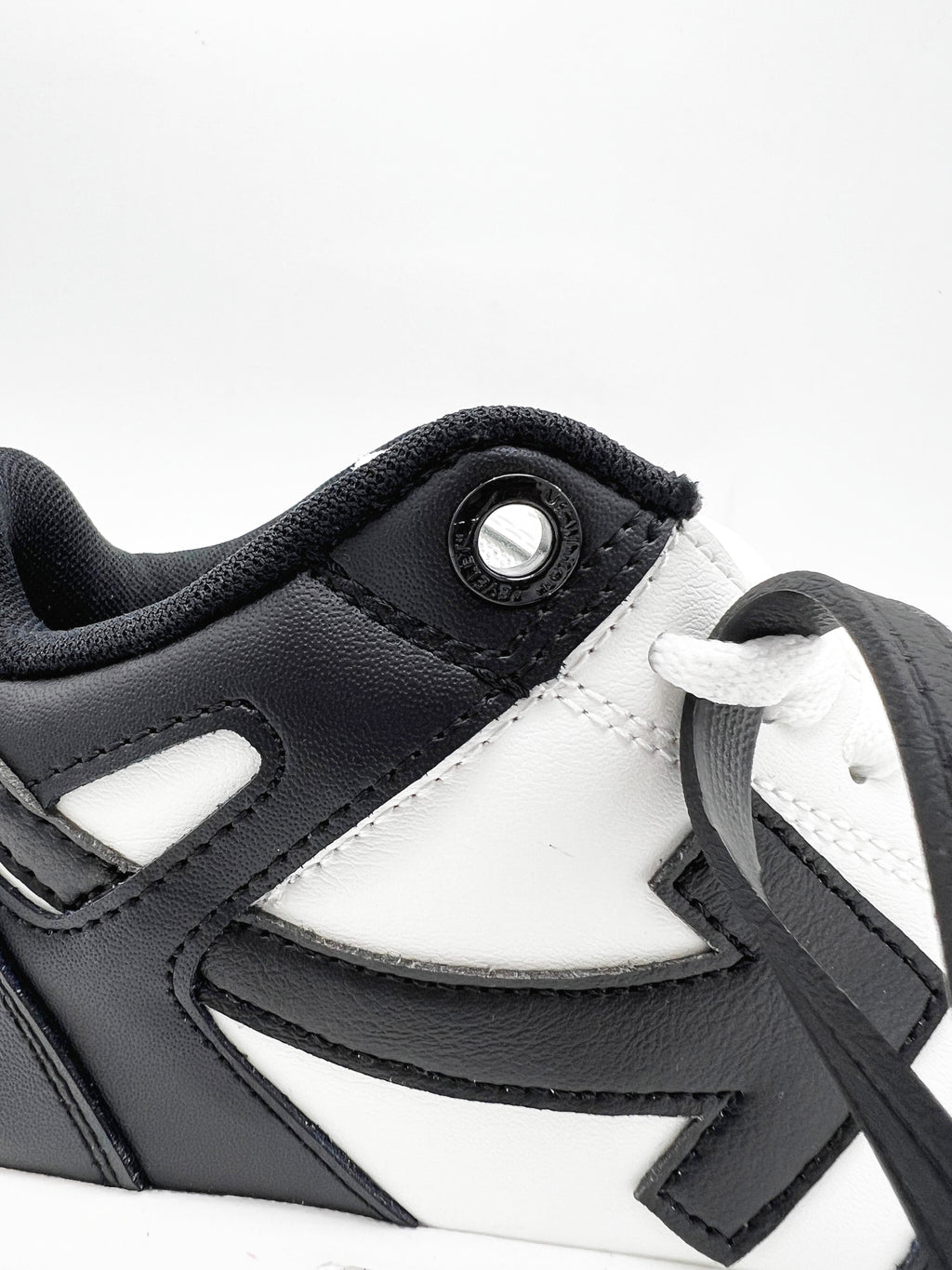 OffWhite Out of Office 'Black&White' (1:1 DOT PERFECT)