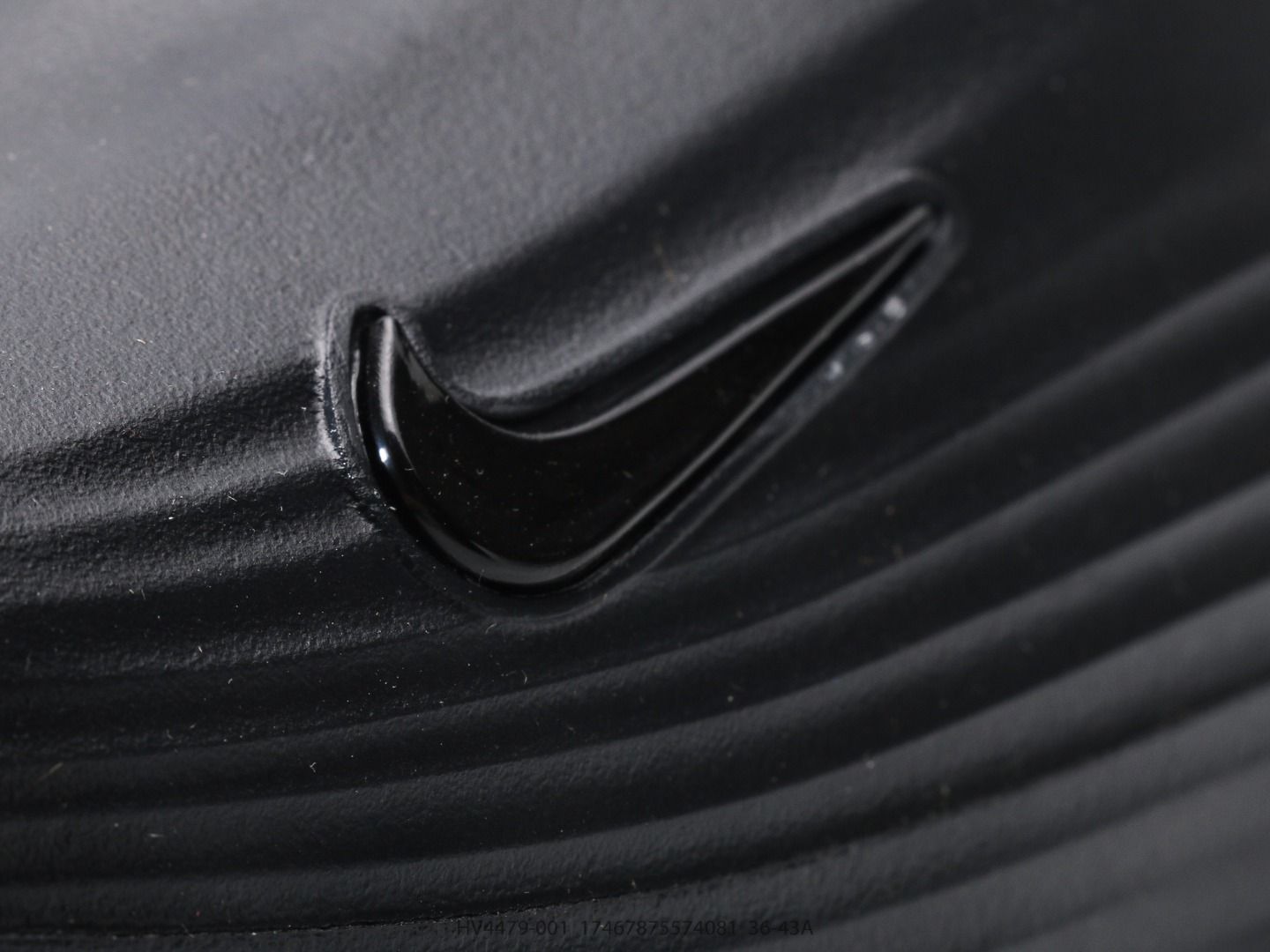 Nikee ReactX Rejuven8 Slides "Triple Black"