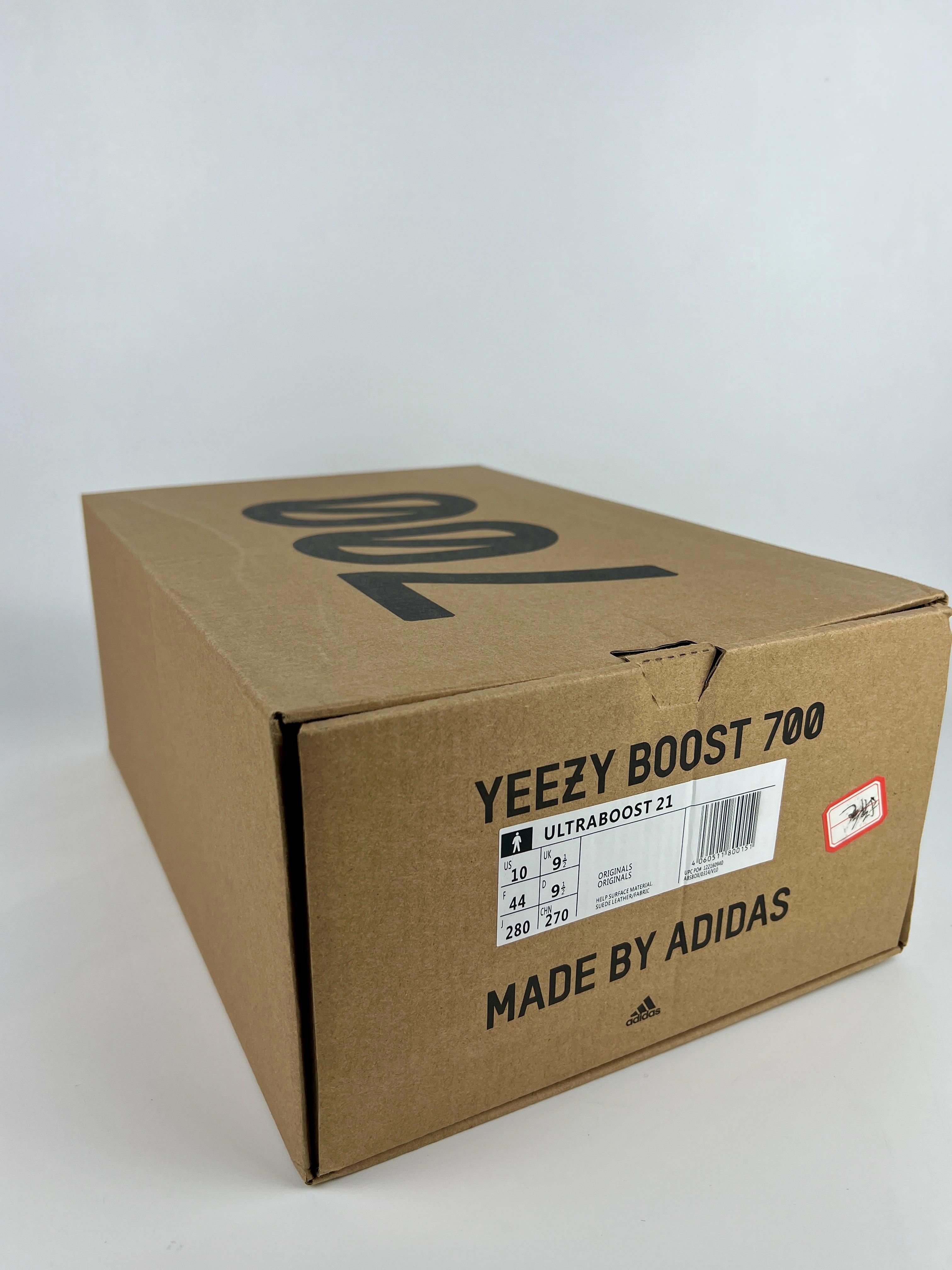 Yeezyy Boost 700 V2 (REAL BOOST QUALITY)