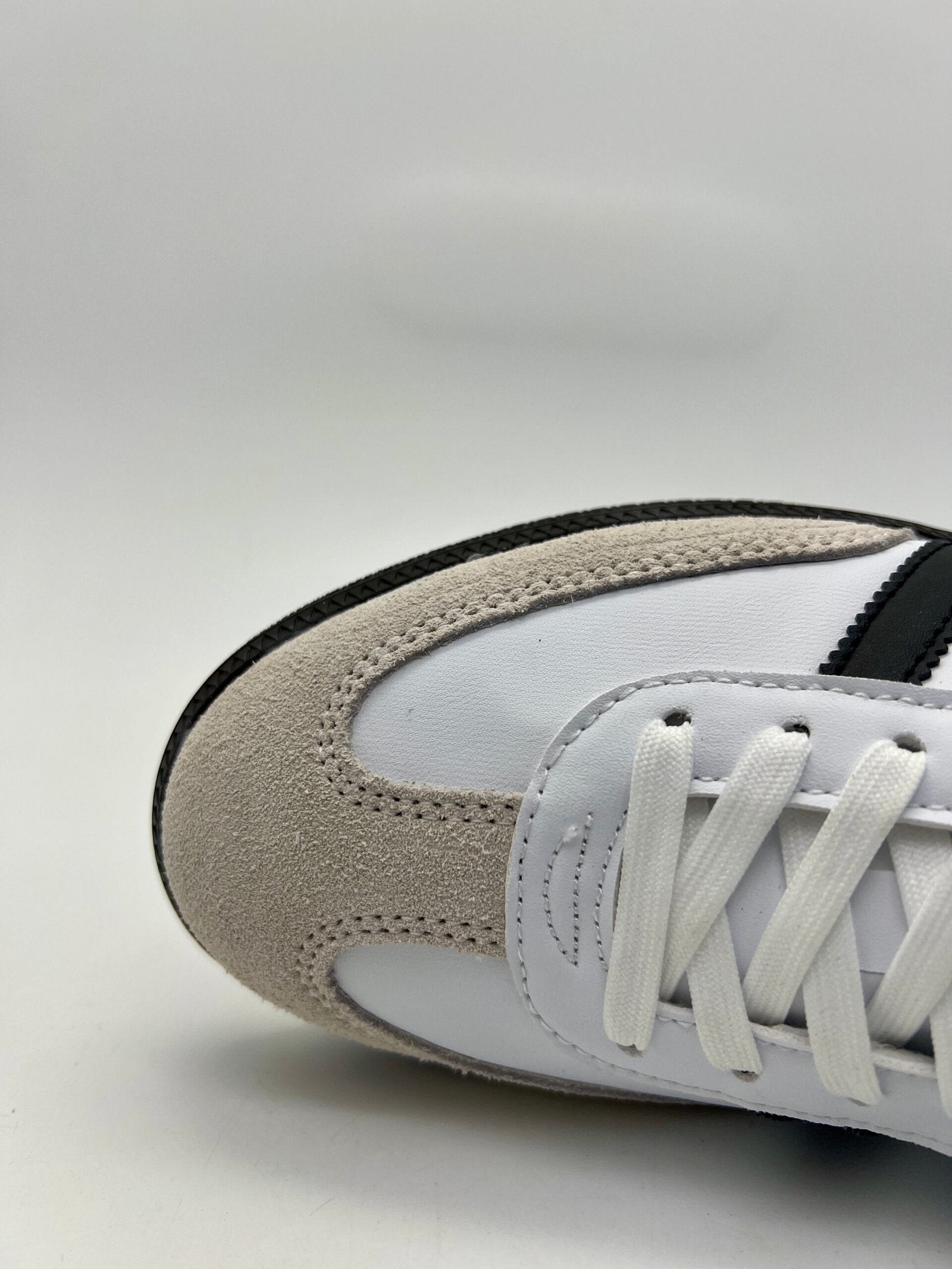 Samba White (Top Batch)