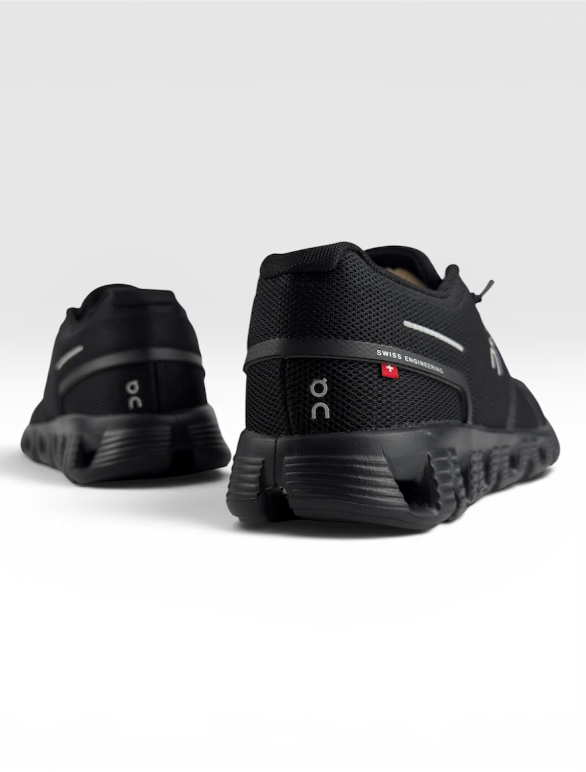On Cloud 6 Black