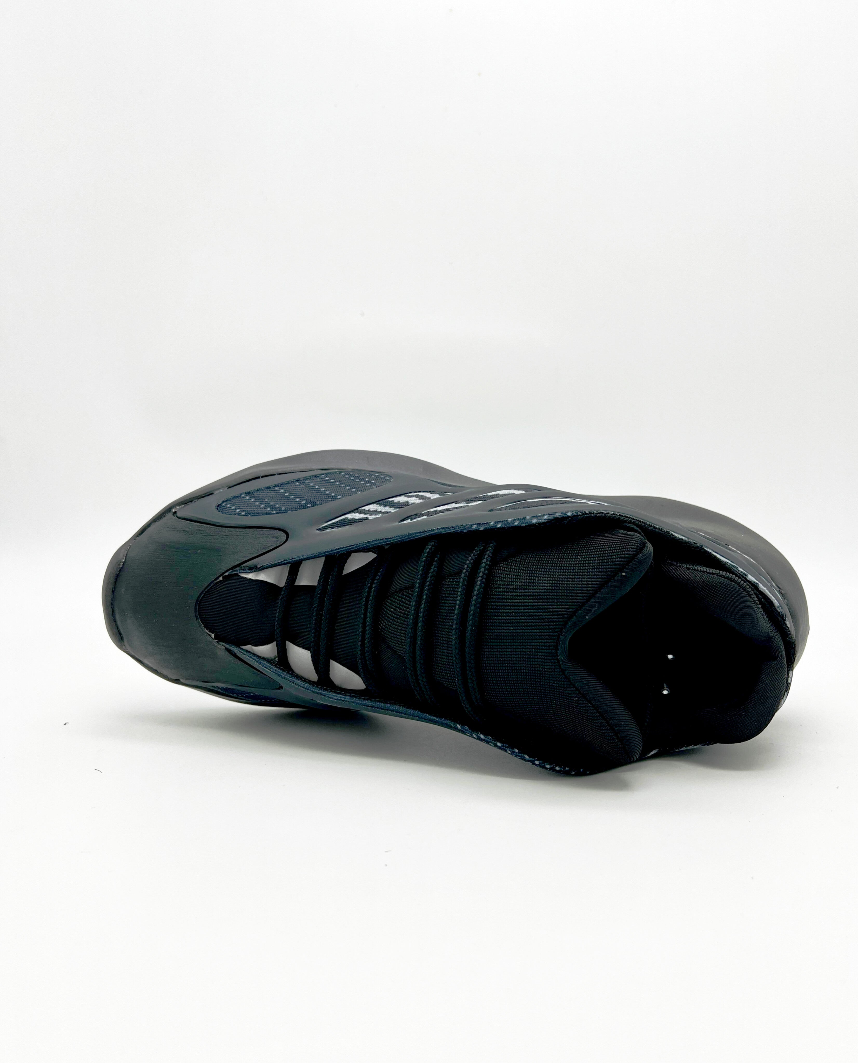 Yeezyy 700 V3 Black
