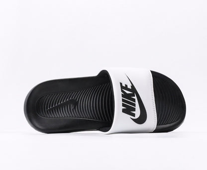 Nikee Victori One Slide "Black & White"
