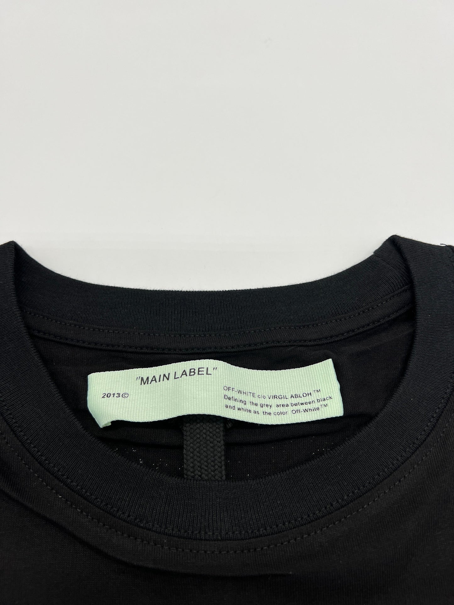 Off-white Oversize / Drop shoulder T-shirt