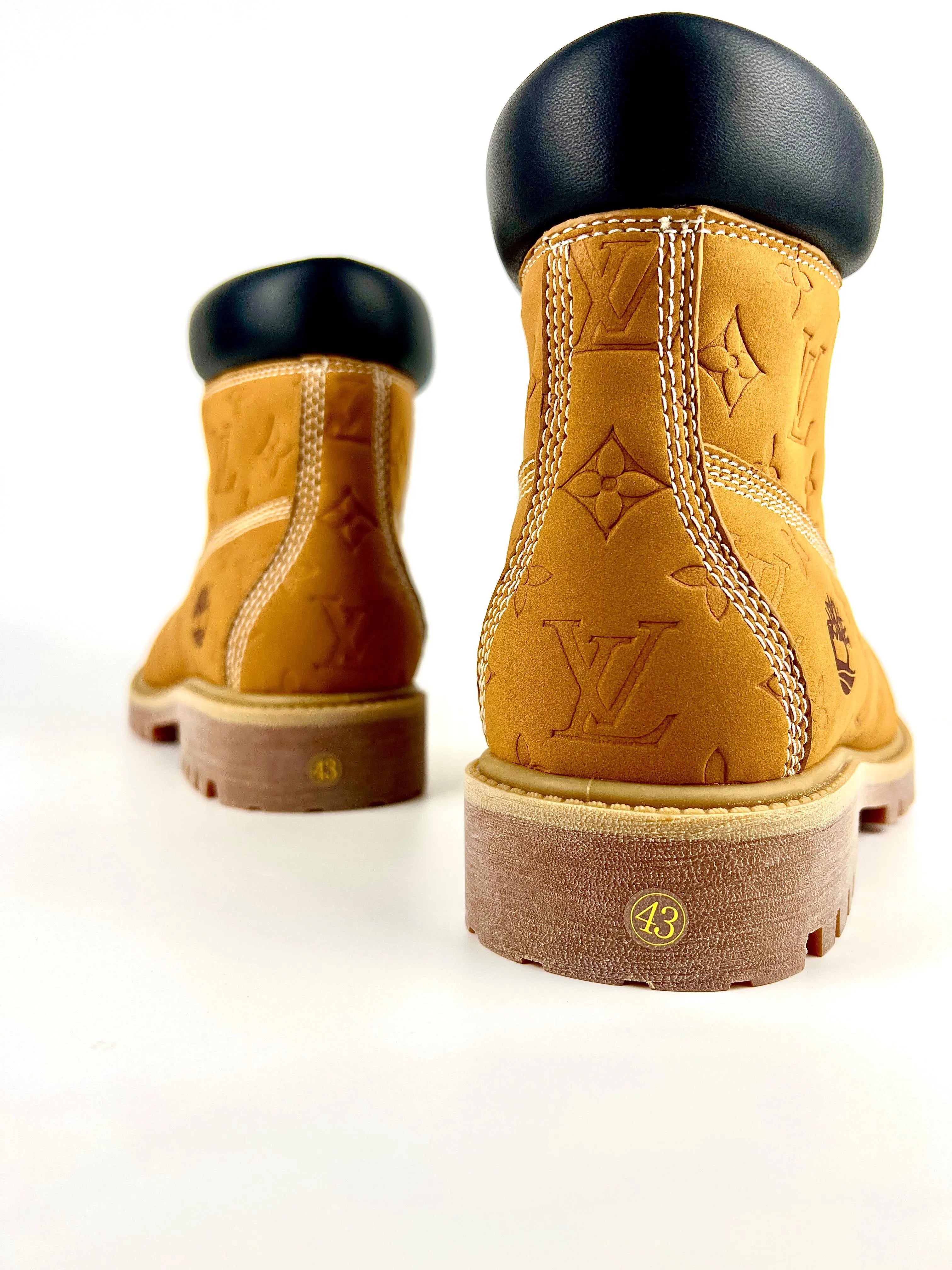 LV x Timberland Ankle Boots (1:1 DOT PERFECT)