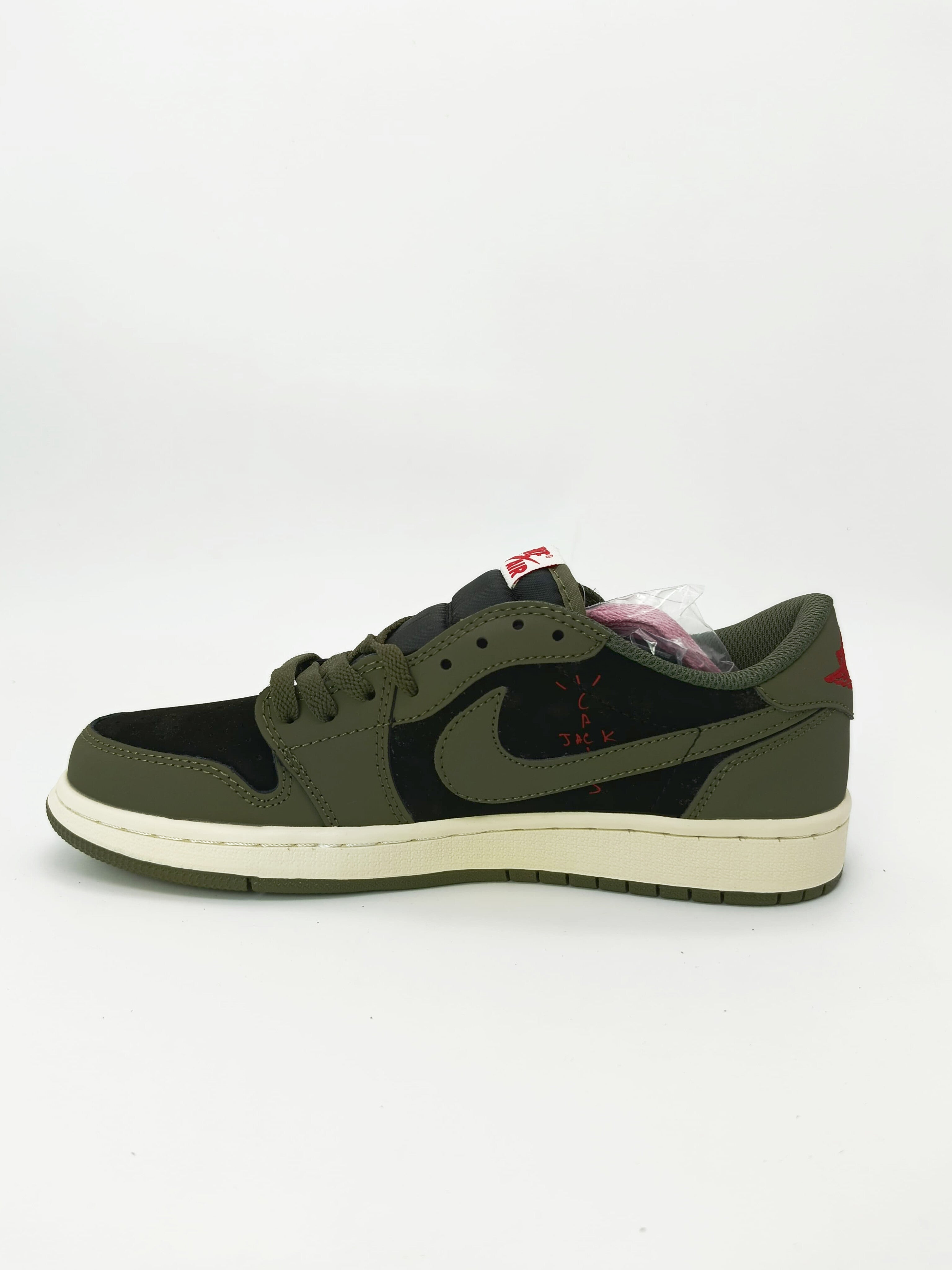 AJ1 low Travis Scott 
