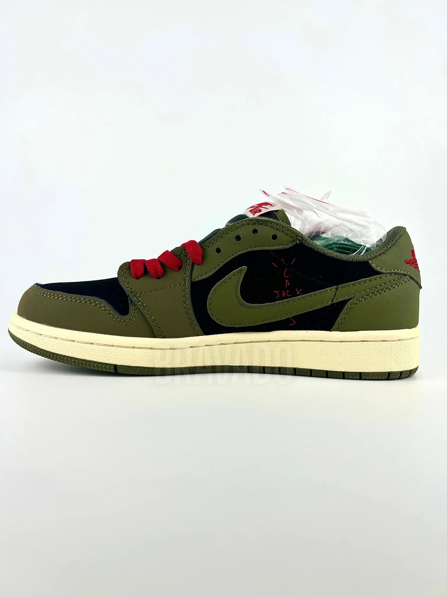 AJ1 low Travis Scott "Black Olive"