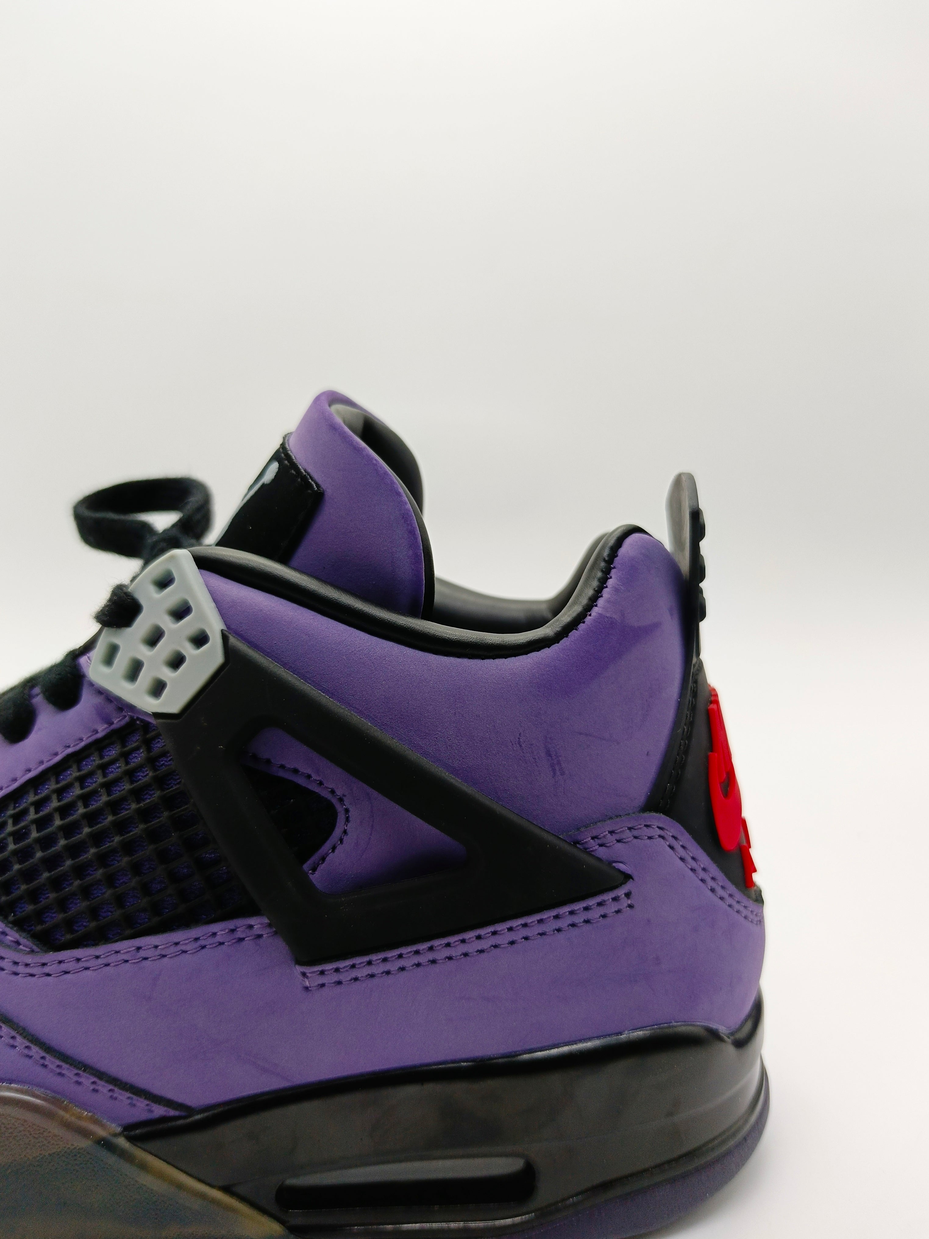 AJ4 Travis Scott Purple Friends & Family (1:1 DOT PERFECT)