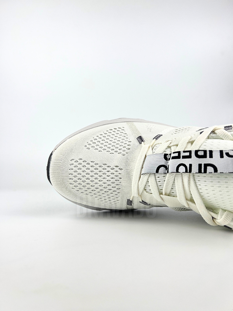 On CloudSurfer White